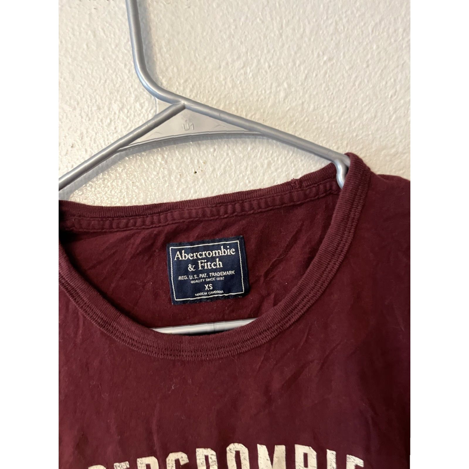 Abercrombie & Fitch Abercrombie & Fitch T-Shirt Men XS Maroon Graphic Logo Short Sleeve Crew Neck Slim Fit/Regular Size XS Mens Shirt Logo Size US XS / EU 42 / 0 - 2 Thumbnail