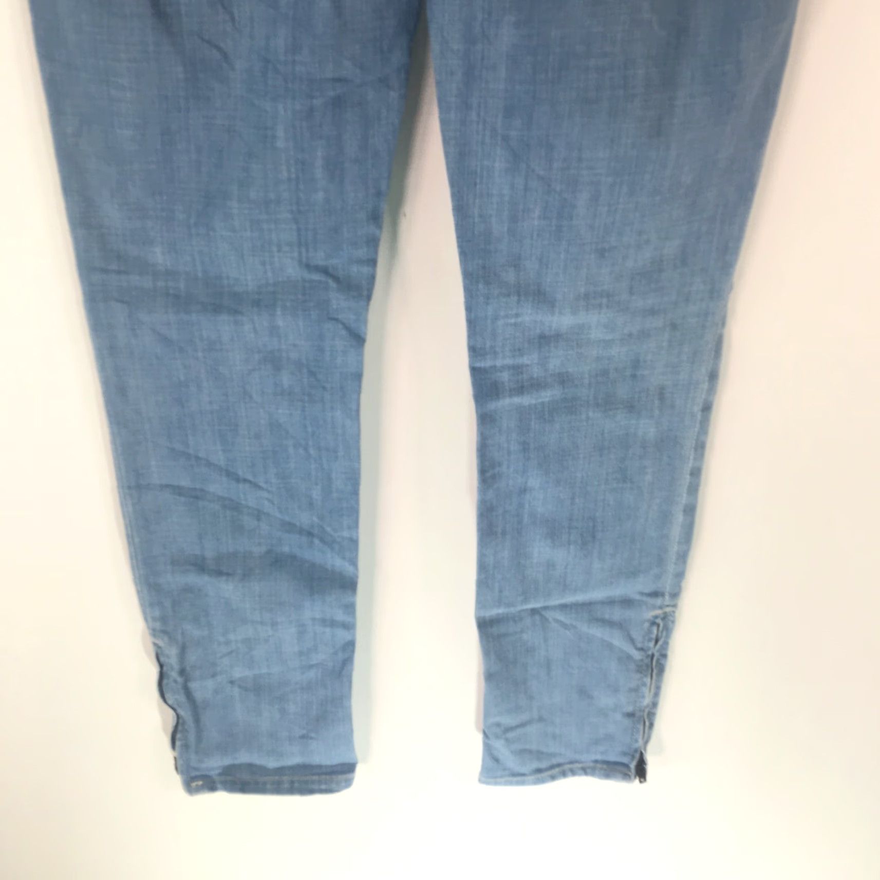 Gap Gap Jeans Women Solid Blue Distressed Straight Denim Size 2 30 in Inseam 30 in Rise Low 6.5-8.5 in Regular Size 26" / US 2 / IT 38 - 6 Thumbnail