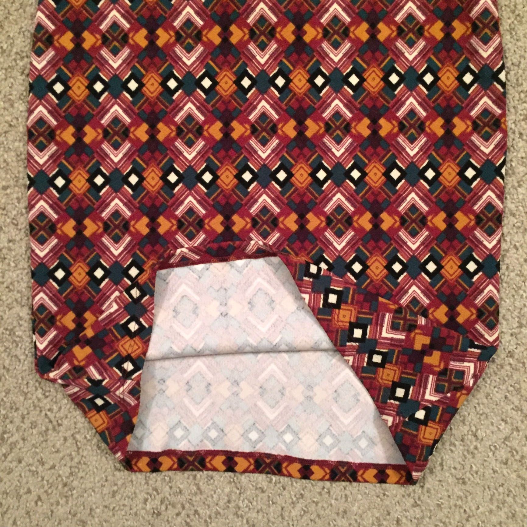 Vintage LuLaRoe Skirt Knee Length S Brown Green Geometric Unlined Pull On Polyester Spandex Women Regular Knit Pencil Style Size 28" / US 6 / IT 42 - 7 Thumbnail