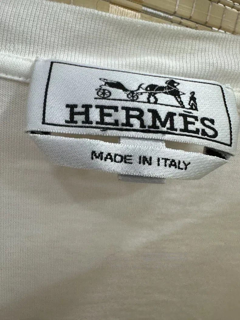 Hermes Hermes White giant carriage pattern crew-neck short-sleeve Size US XL / EU 56 / 4 - 3 Thumbnail