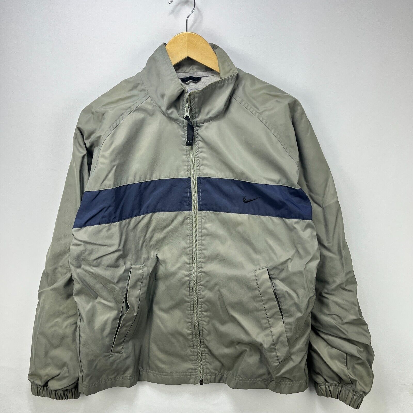 Vintage Y2K Nike Swoosh Windbreaker Jacket Small