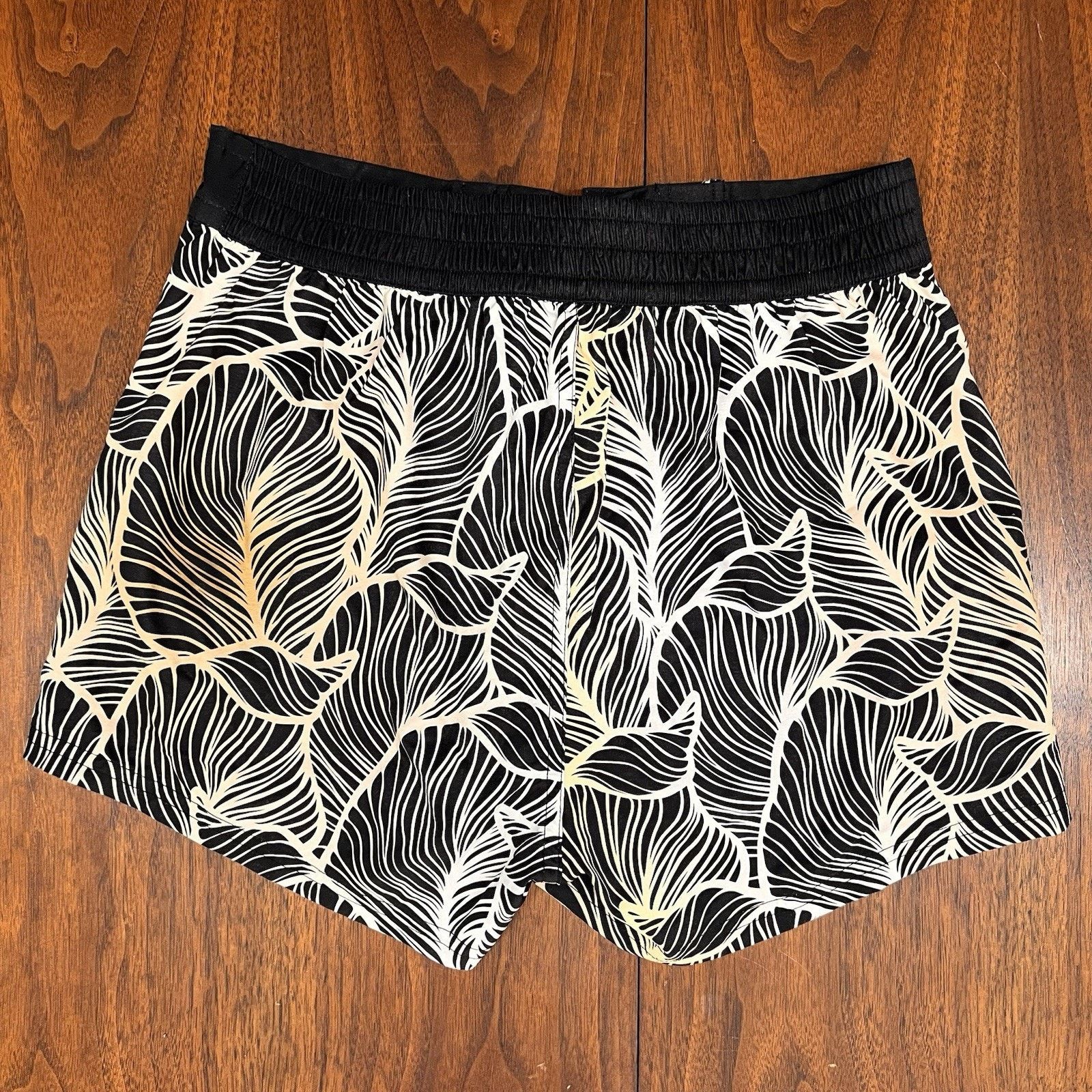 Other Tucann Swim Trunks Men (S) Lined Pocket Black Gold Leaf Size US 28 / EU 44 - 5 Thumbnail