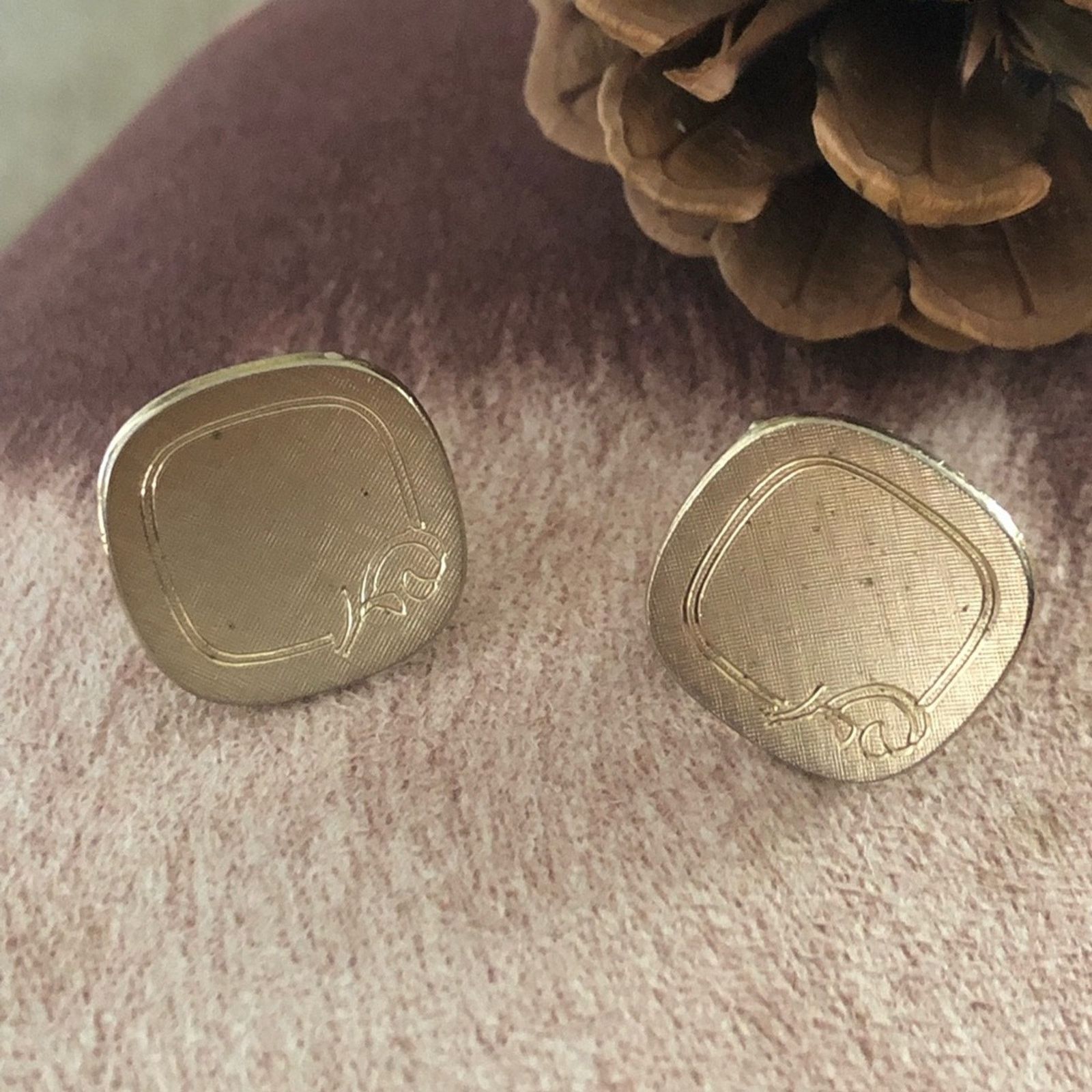 Vintage Vintage men’s Swank etched gold cuff links Size ONE SIZE - 1 Thumbnail