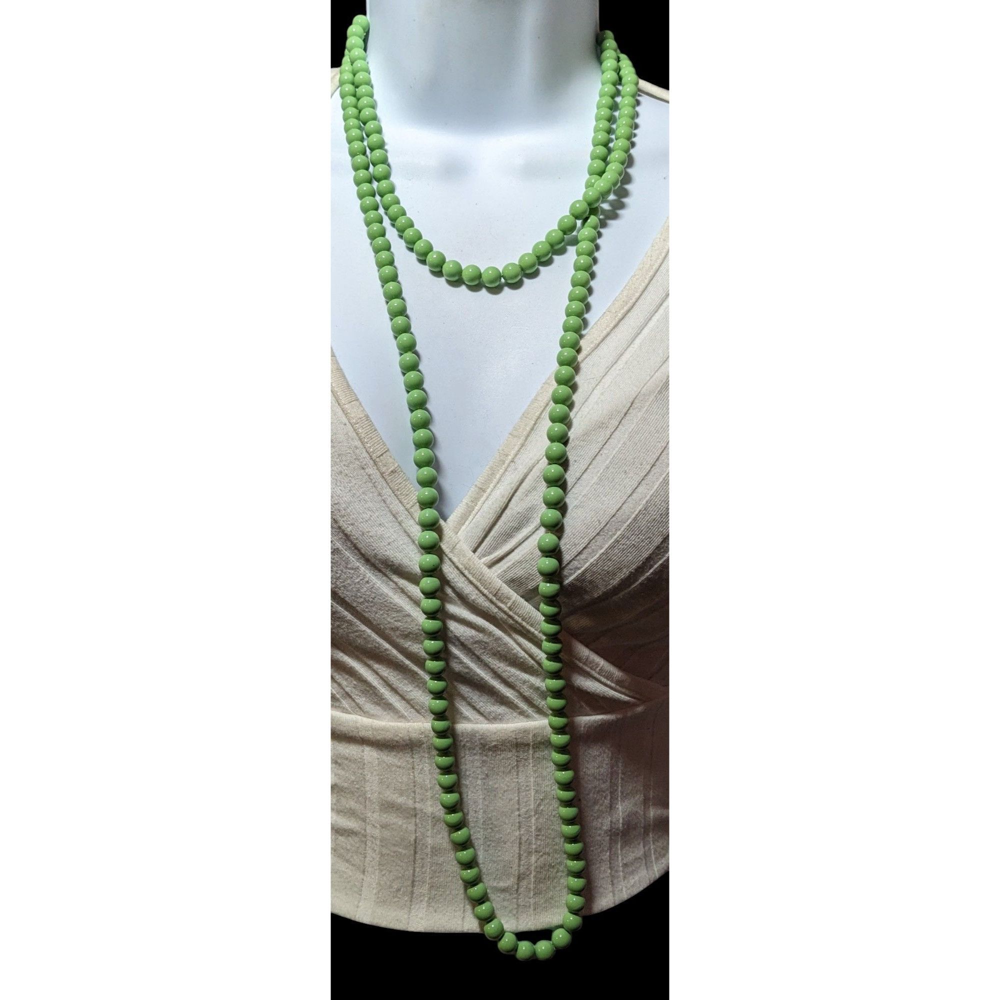 Other Vintage Pea Green Lightweight Beaded Opera Necklace Size ONE SIZE - 5 Thumbnail