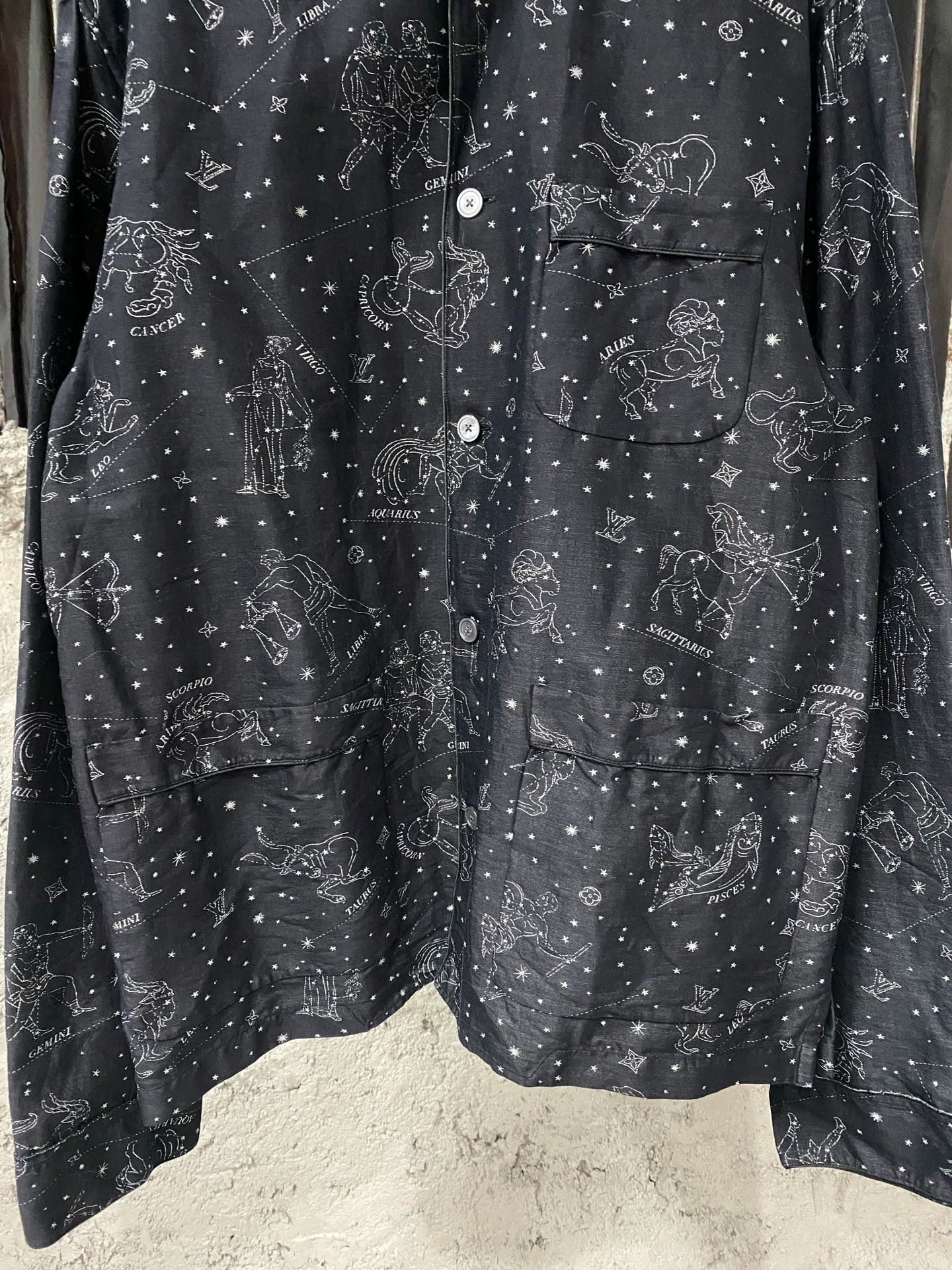 Louis Vuitton Louis Vuitton Zodiac Long-Sleeve Shirt, Size: M Size M / US 6-8 / IT 42-44 - 4 Thumbnail