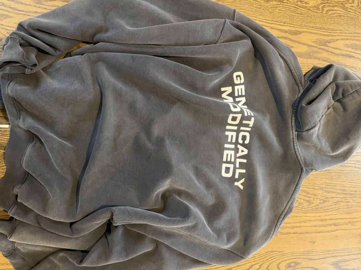 Vetements Vetements Genetically Modified Size US M / EU 48-50 / 2 - 7 Thumbnail