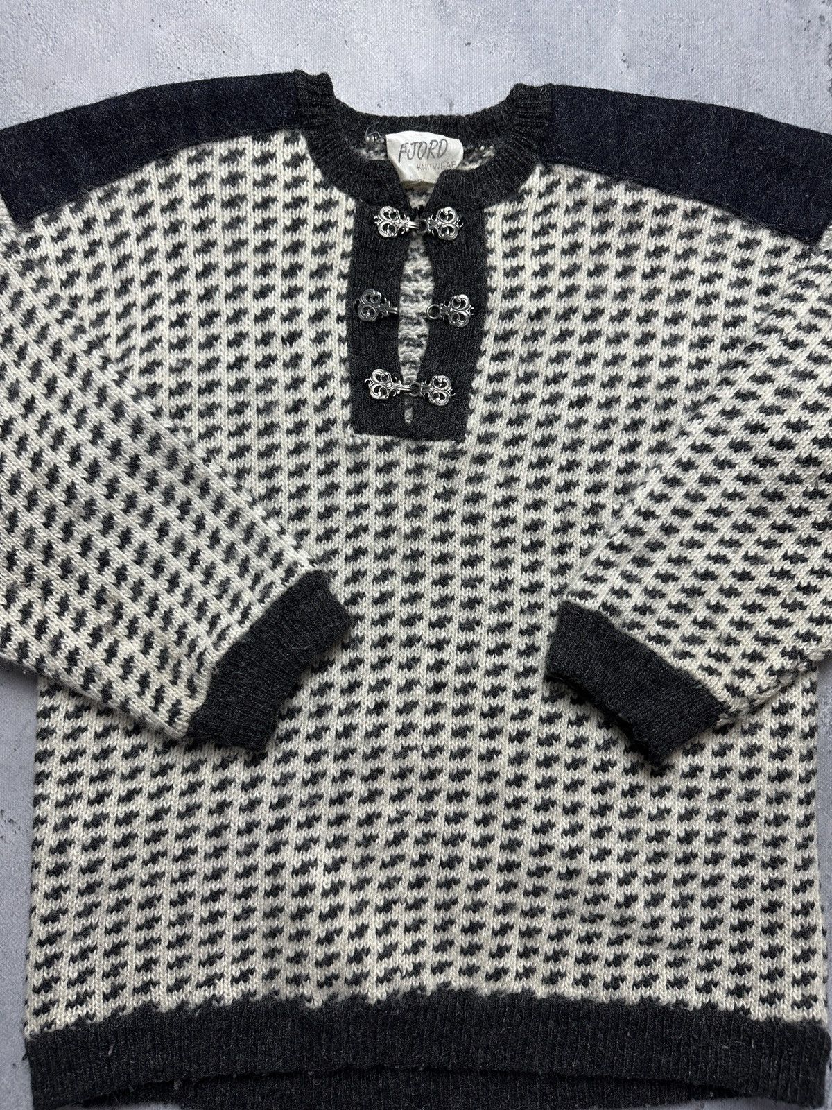 Dale Of Norway Norwegian wool Fjord Pure New Wool Cardigan Knit Vintag 90s Size US L / EU 52-54 / 3 - 2 Thumbnail