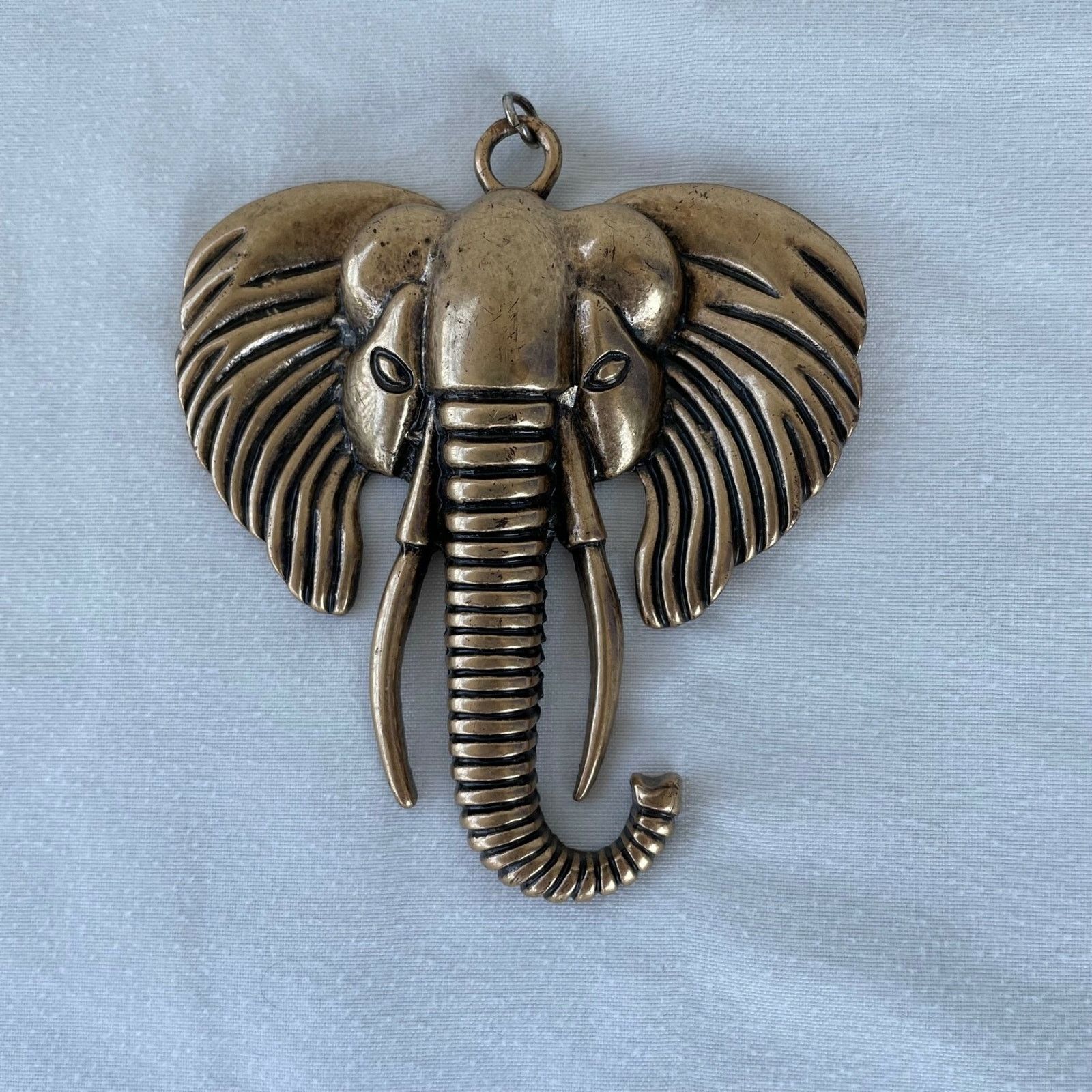 Other Elephant Chain Pull Bag Charm Necklace Pendant Gold Tone Size ONE SIZE - 1 Thumbnail