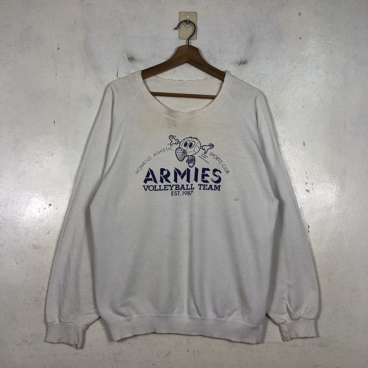 Japanese Brand 📌Vintage 1987 Armies Volleyball Team Sweatshirt Big Logo Size US M / EU 48-50 / 2 - 3 Thumbnail
