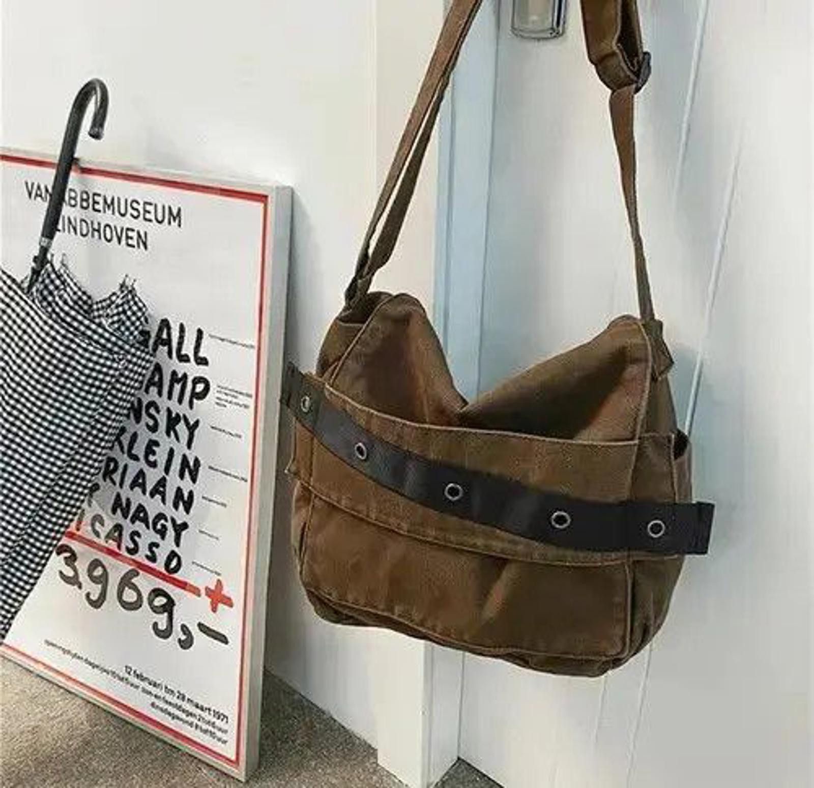 Other Casual Brown Shoulder Bag Size ONE SIZE - 1 Thumbnail
