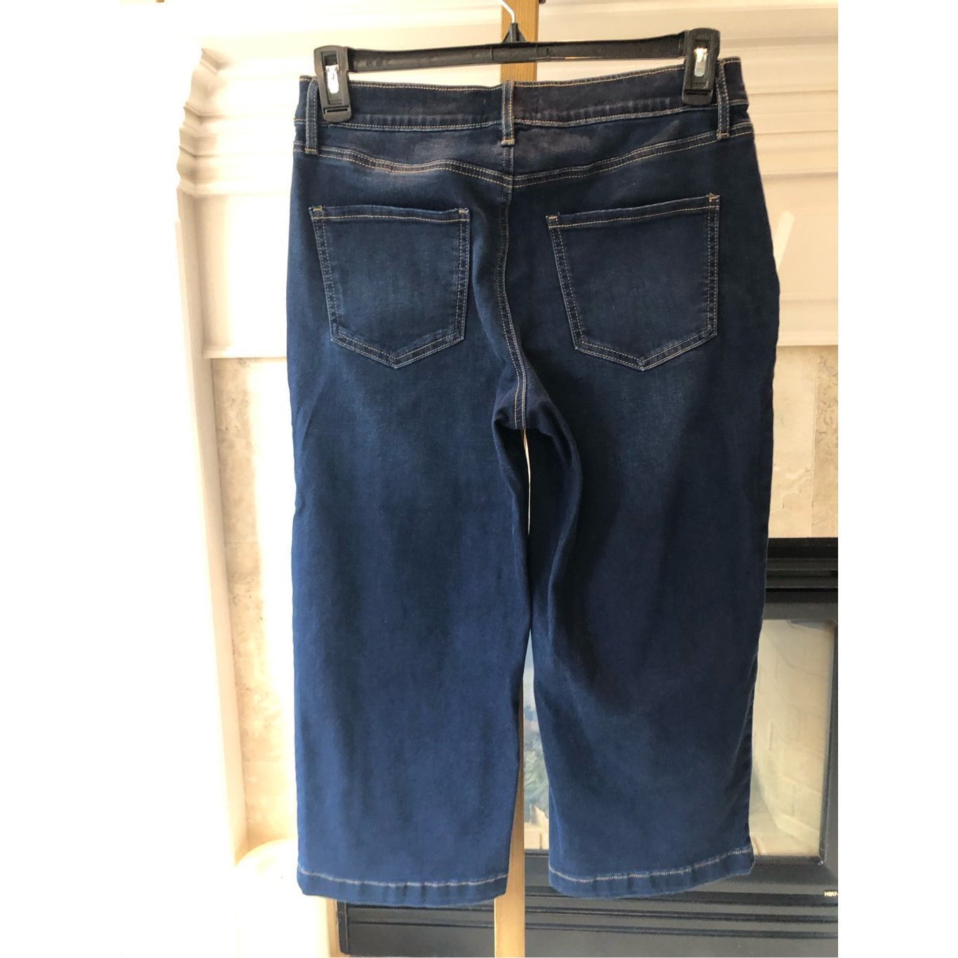Croft & Barrow Croft & Barrow Women’s Blue Capri Style Blue Jeans Size S NW Size 27" / US 4 / IT 40 - 2 Thumbnail
