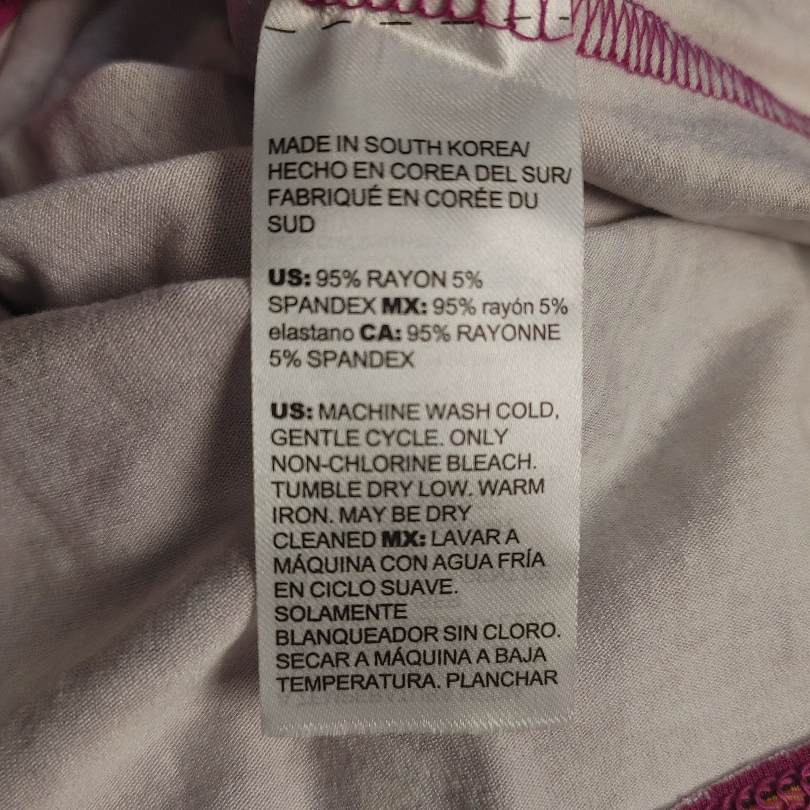 Other Chico's Womens 0 Hot Pink/Gold Chain Graphic Long Sleeve Top Size XS / US 0-2 / IT 36-38 - 4 Thumbnail