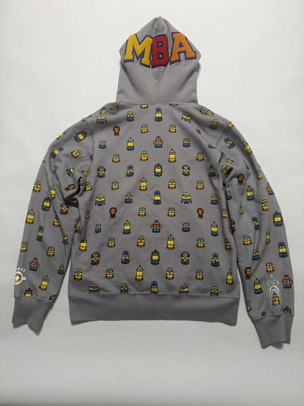 Bape BAPE x Minions grey shark hoodie Size US L / EU 52-54 / 3 - 3 Thumbnail