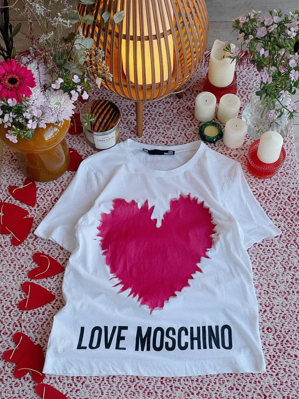 Love Moschino Love Moschino T-Shirt White Heart Graphic Size S / US 4 / IT 40 - 1 Thumbnail