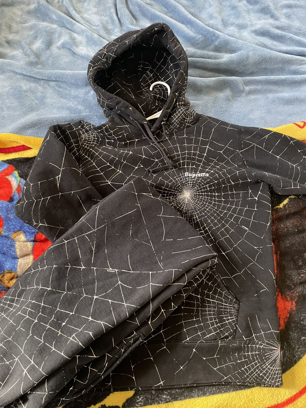 Supreme 2016 supreme spiderweb sweat suit Size US 34 / EU 50 - 7 Thumbnail