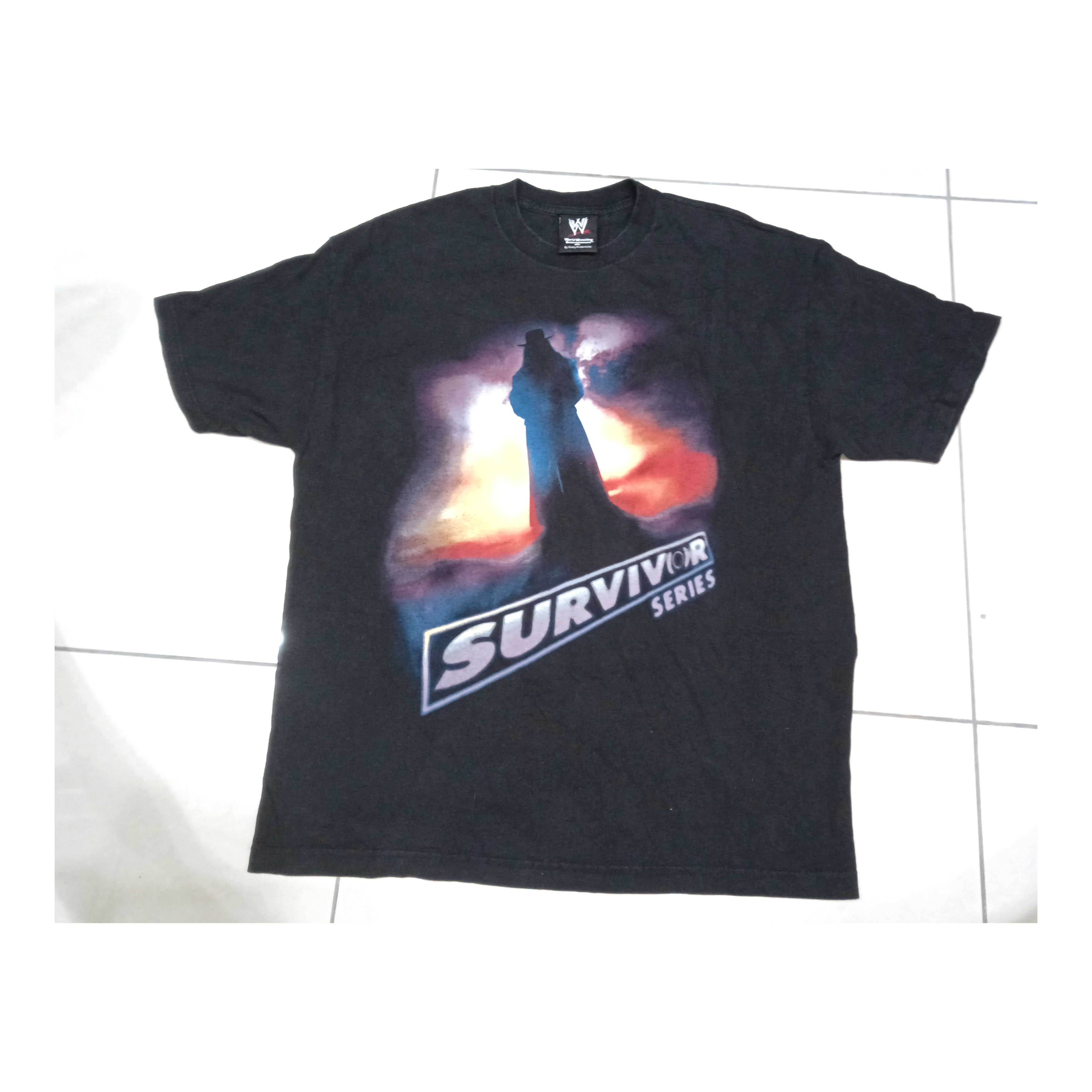 Image of Vintage 2000S Wwe Survivor Series 2005 T-Shirt Undertaker in Black, Men's (Size XL)