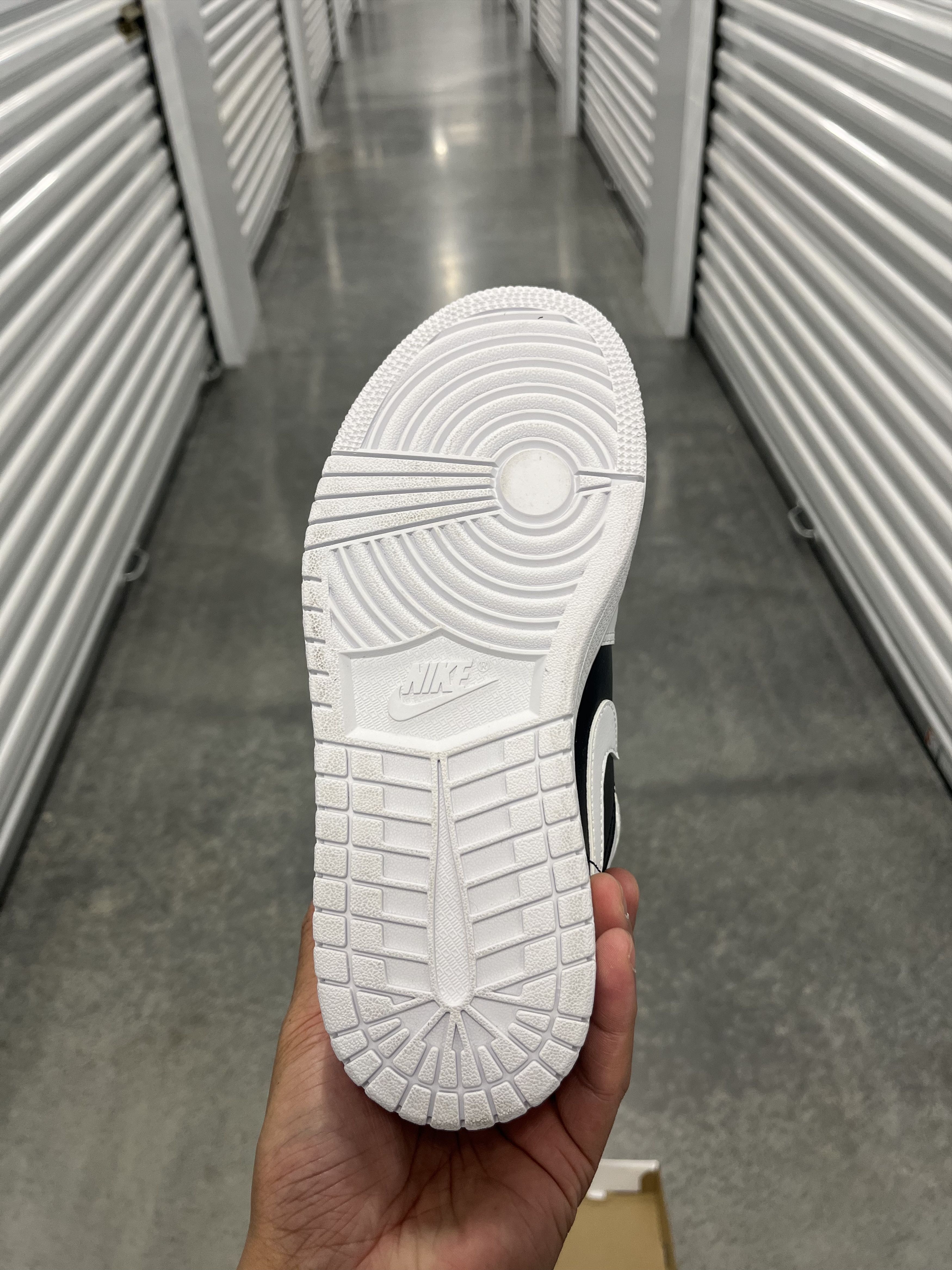 Nike Jordan 1 Low - Panda Sz6 Size US 6 / IT 36 - 7 Thumbnail