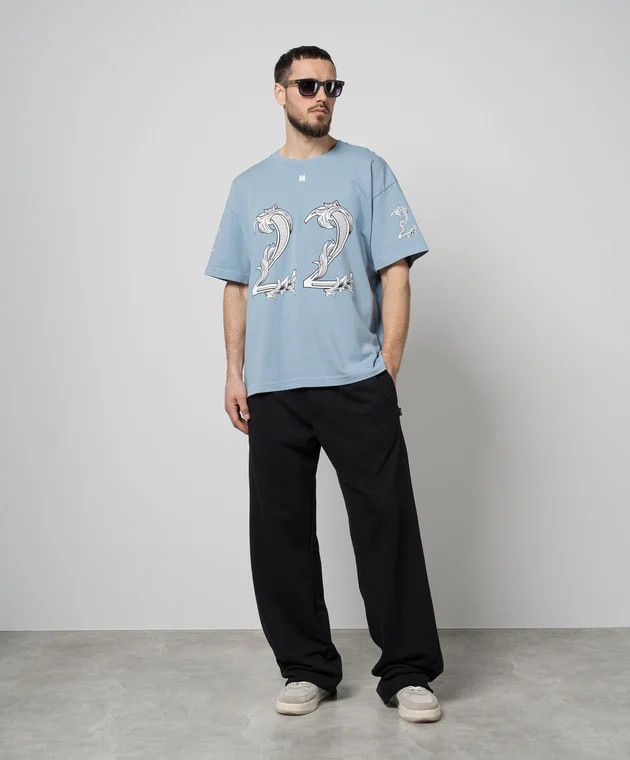 Amiri o1s1wg110525 Baroque Logo T-Shirt in Blue/White Size US XL / EU 56 / 4 - 2 Thumbnail