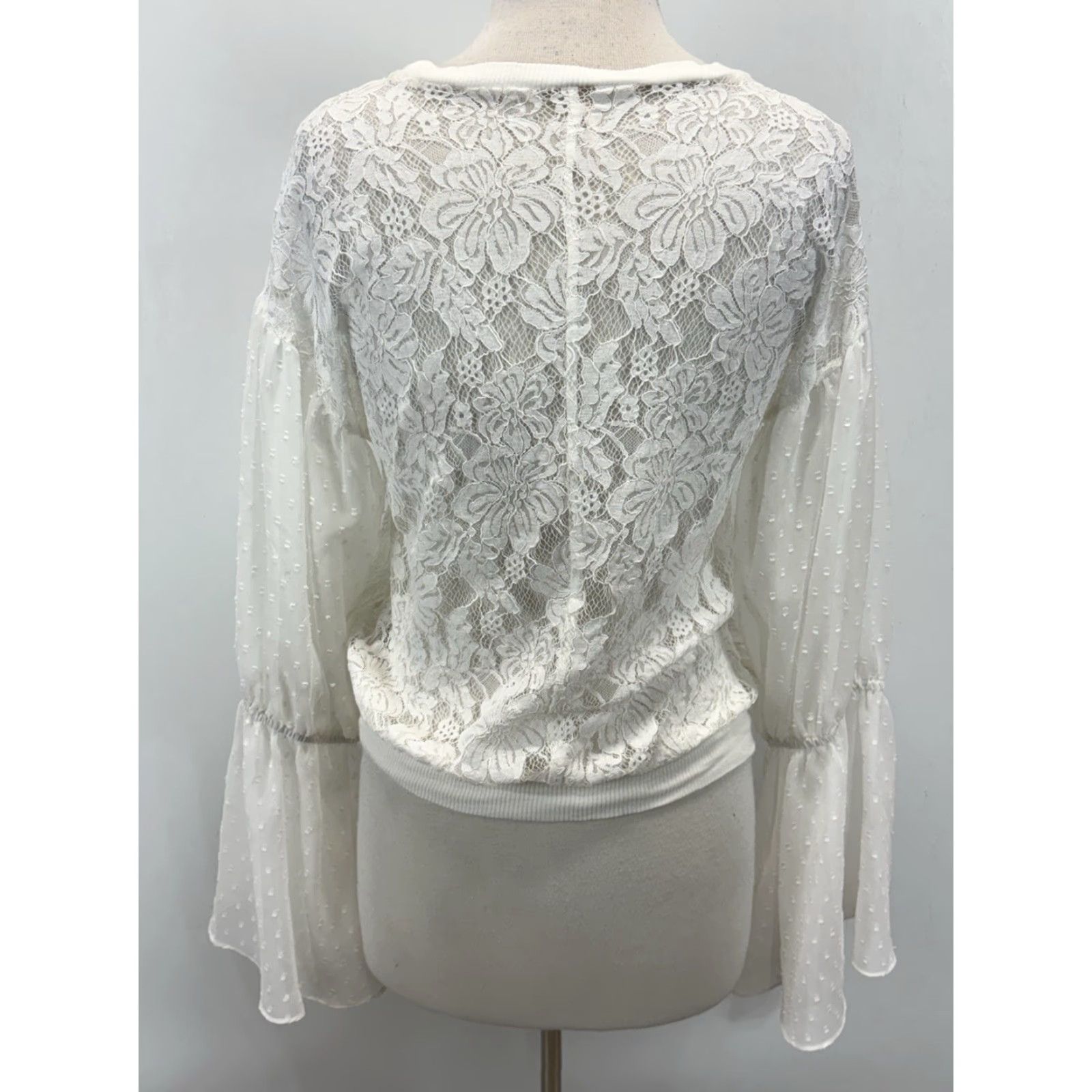 Free People VINTAGE Free People Sheer Lace Top Blouse Women Small White Flared Sleeve Bohemian Size S / US 4 / IT 40 - 3 Thumbnail