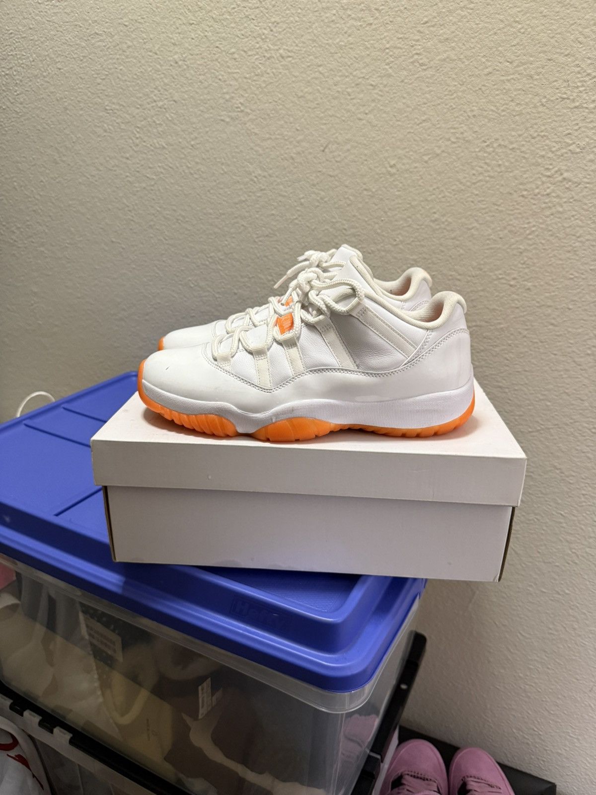 Jordan Brand Citrus 11’s Size US 9 / EU 42 - 2 Thumbnail