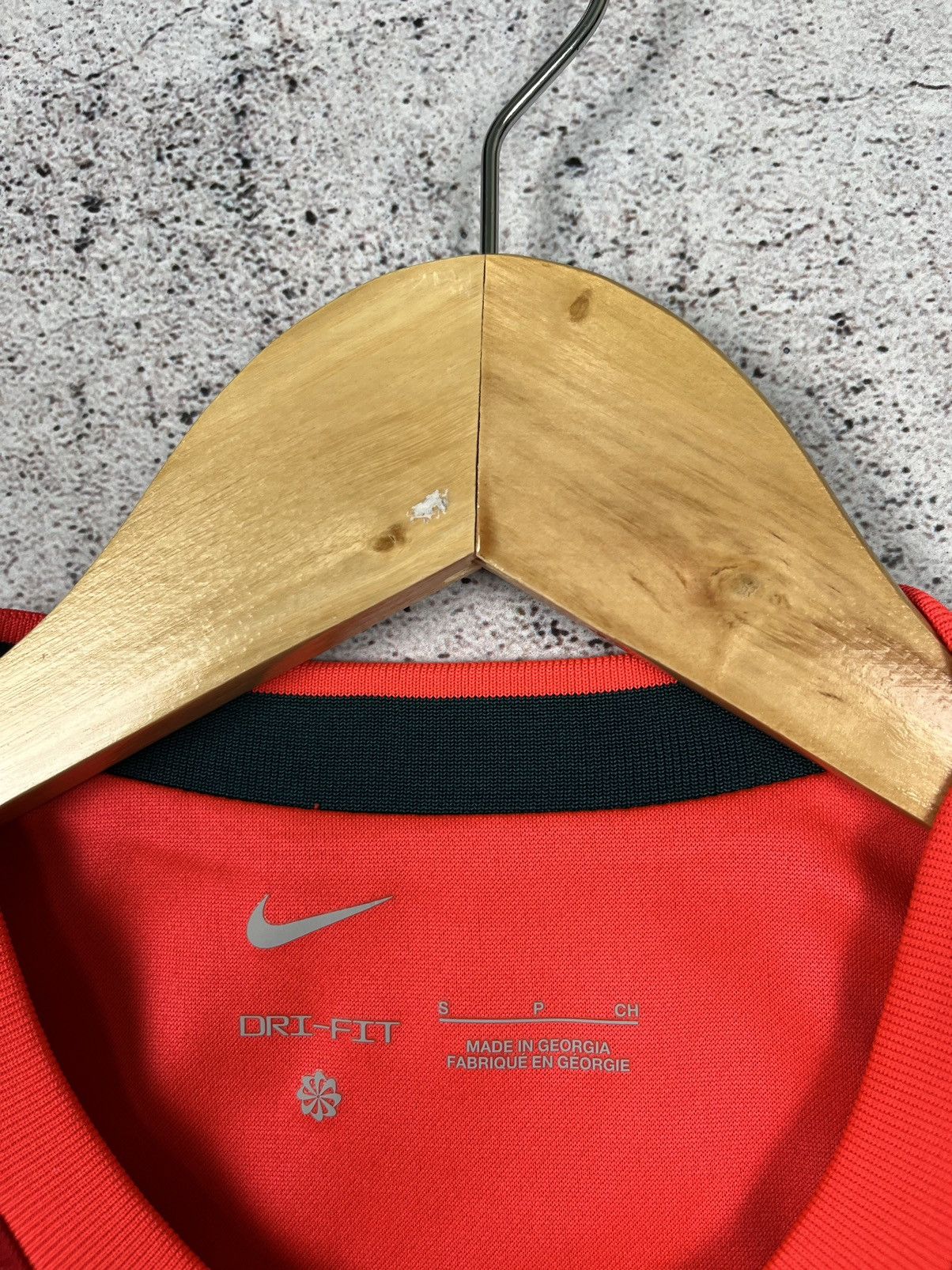 Nike LIVERPOOL 2021 2022 HOME FOOTBALL SHIRT SOCCER JERSEY NIKE Size US S / EU 44-46 / 1 - 7 Thumbnail