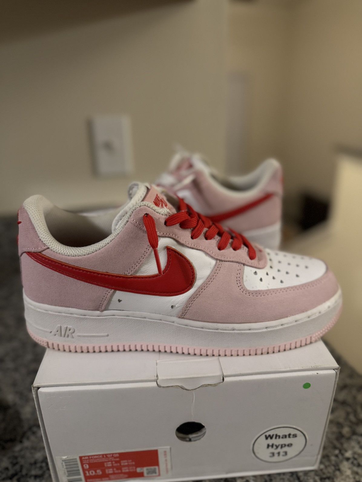 Nike Nike Valentines Day Air Force 1 Pink Size 9 W/ BOX Size US 9 / EU 42 - 1 Thumbnail