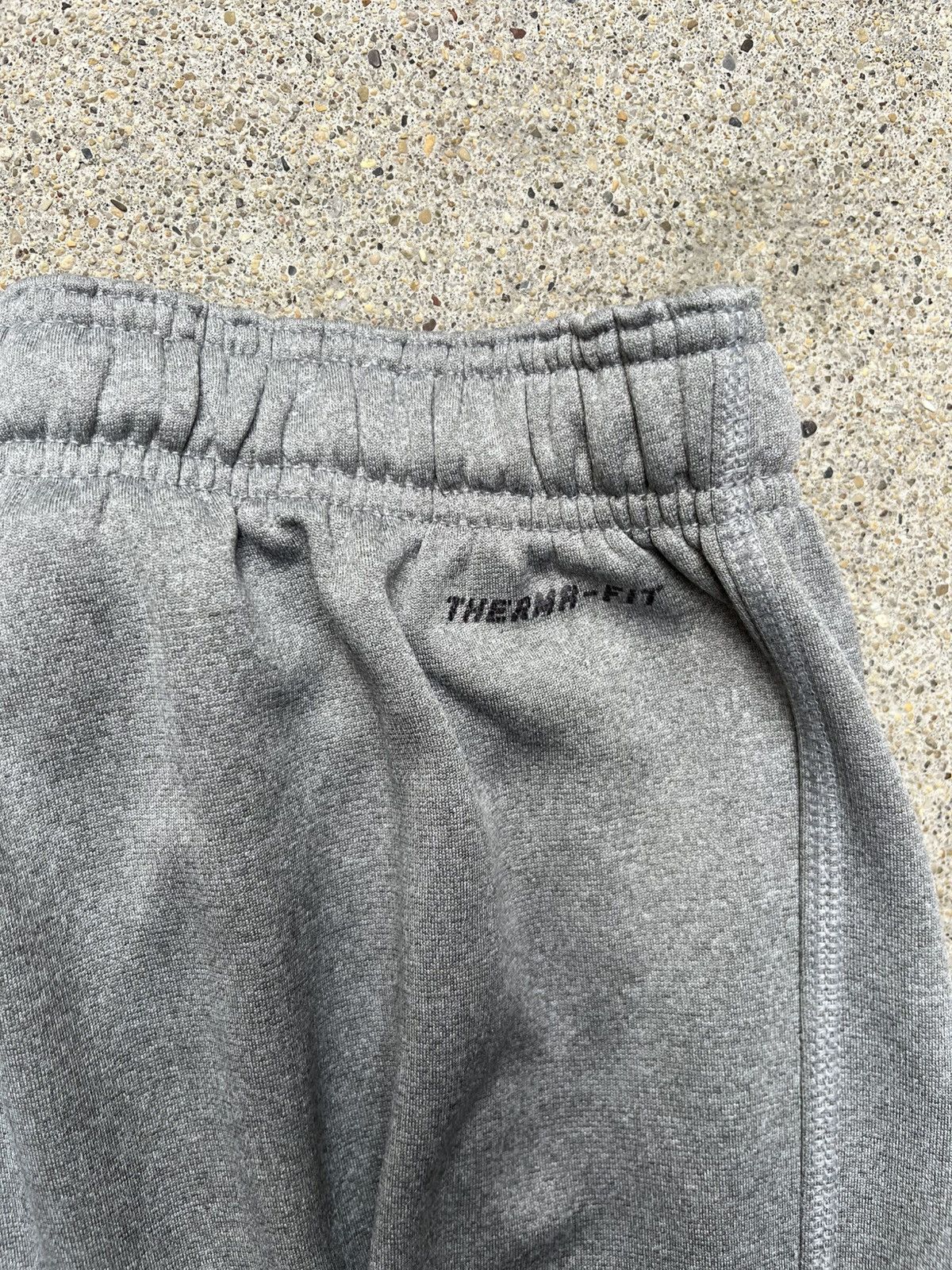Nike Y2K Nike Therma-Fit Gray Sweatpants Size US 32 / EU 48 - 6 Thumbnail