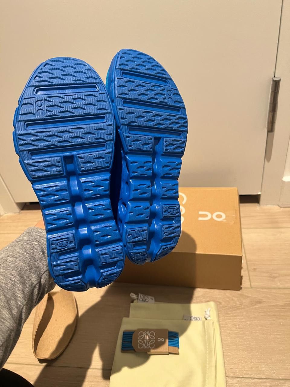 Loewe × On On x Loewe Runners Size US 8.5 / IT 38.5 - 7 Thumbnail