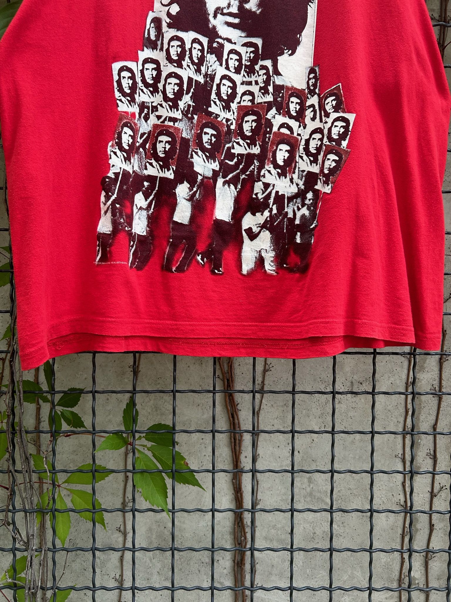 Band Tees Che Guevara Vintage 2001 Hasta La Victoria Siempre Red Tee Size US XXL / EU 58 / 5 - 8 Thumbnail