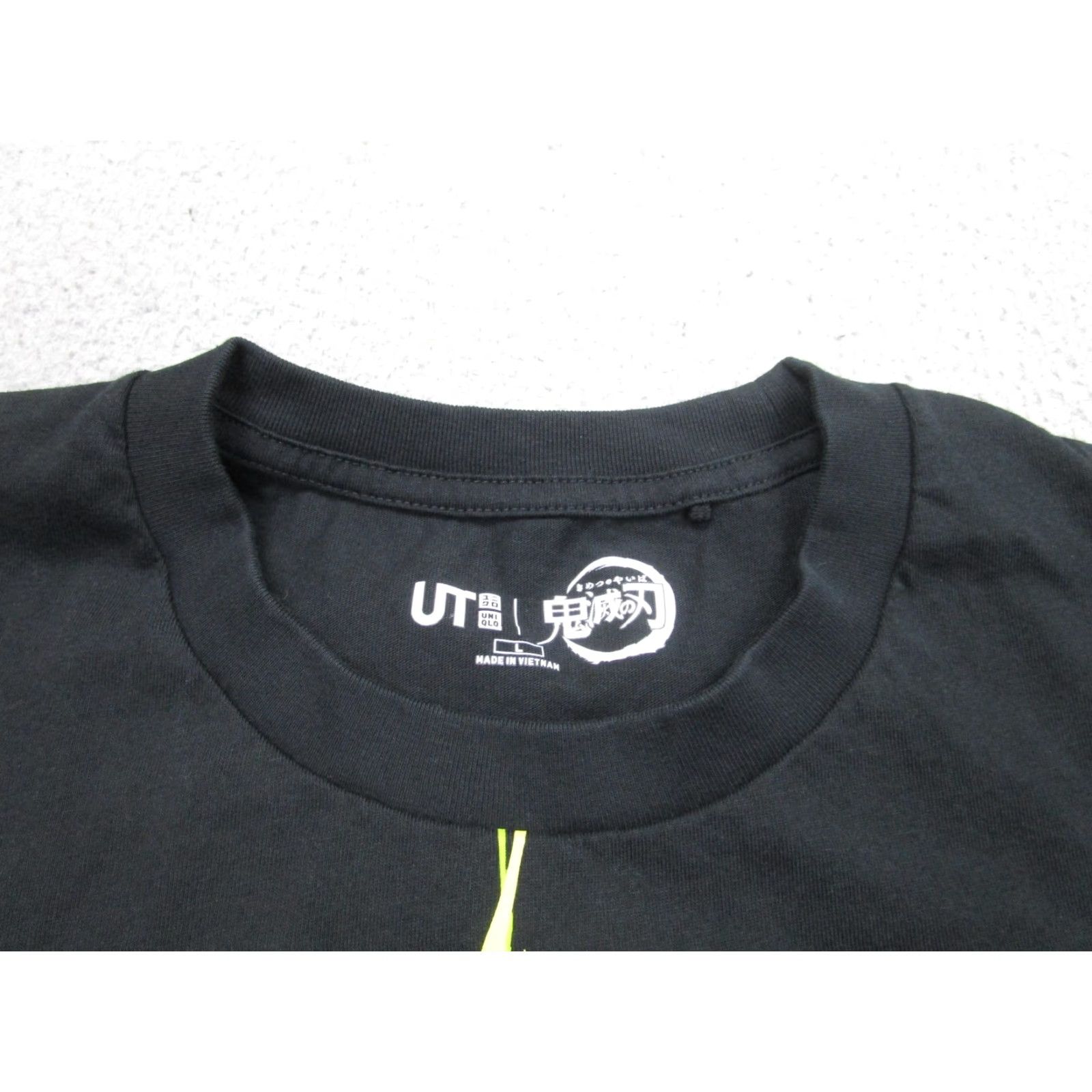 Uniqlo Uniqlo UT Demon Slayer Shirt Mens Large Black Time To Dream Anime Graphic Tee Size US L / EU 52-54 / 3 - 4 Thumbnail