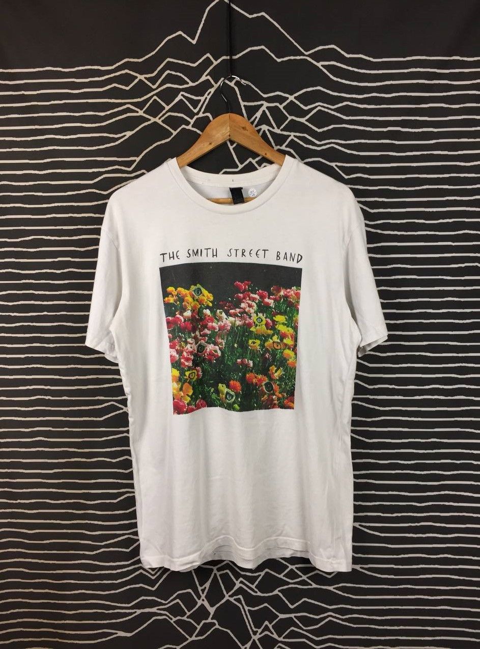 Band Tees The Smith Street Band Throw Me in the River Cover Album Tee Size US L / EU 52-54 / 3 - 2 Thumbnail