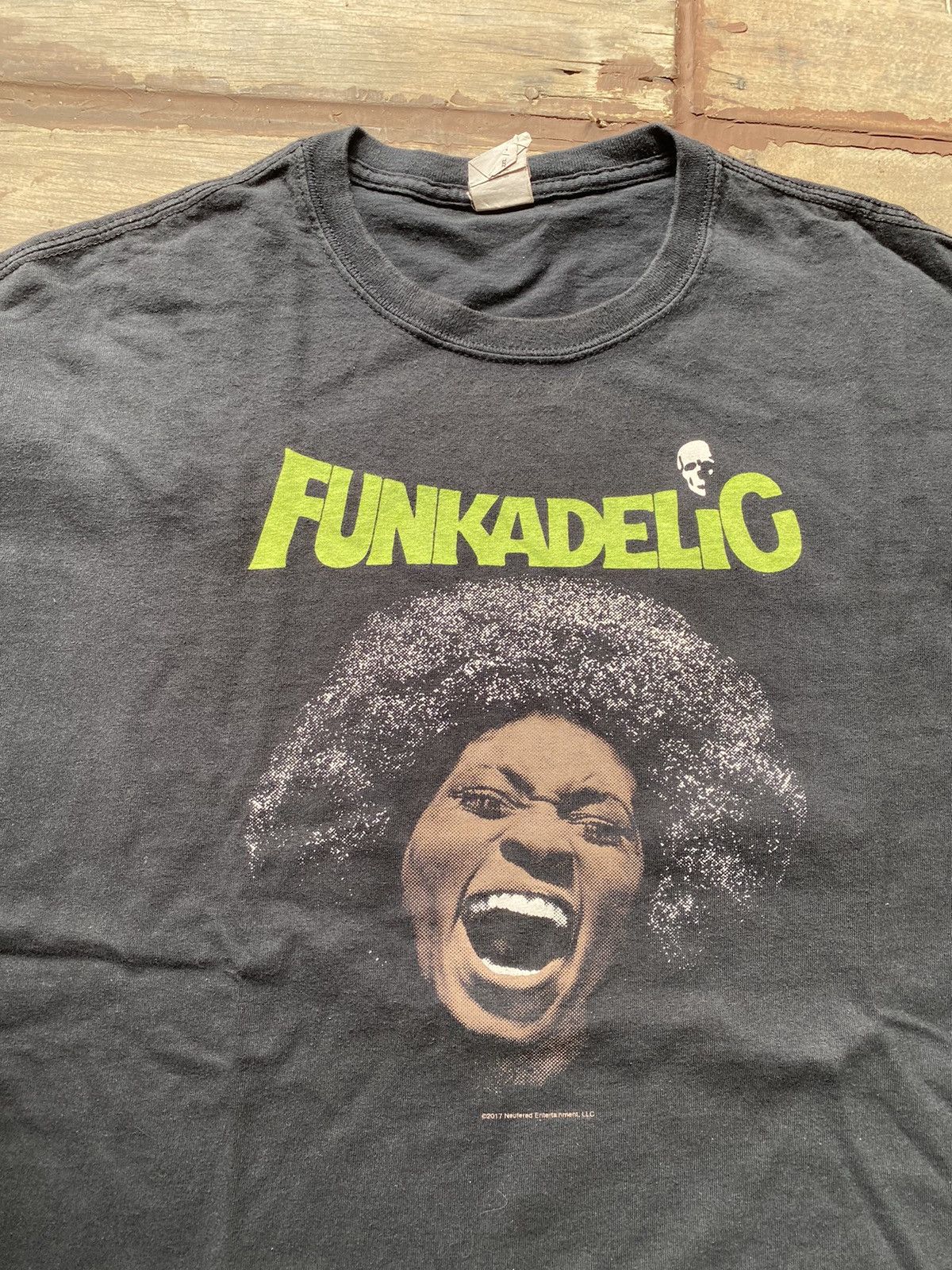 Band Tees × Vintage Vintage 2017 Funkadelic T Shirts Size US XXL / EU 58 / 5 - 2 Thumbnail