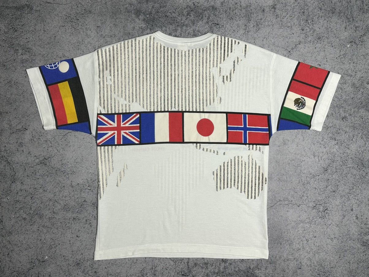 Disney Vintage 1982 Mickey Mouse Walt Disney World Epcot Flag Tee Size US M / EU 48-50 / 2 - 10 Thumbnail