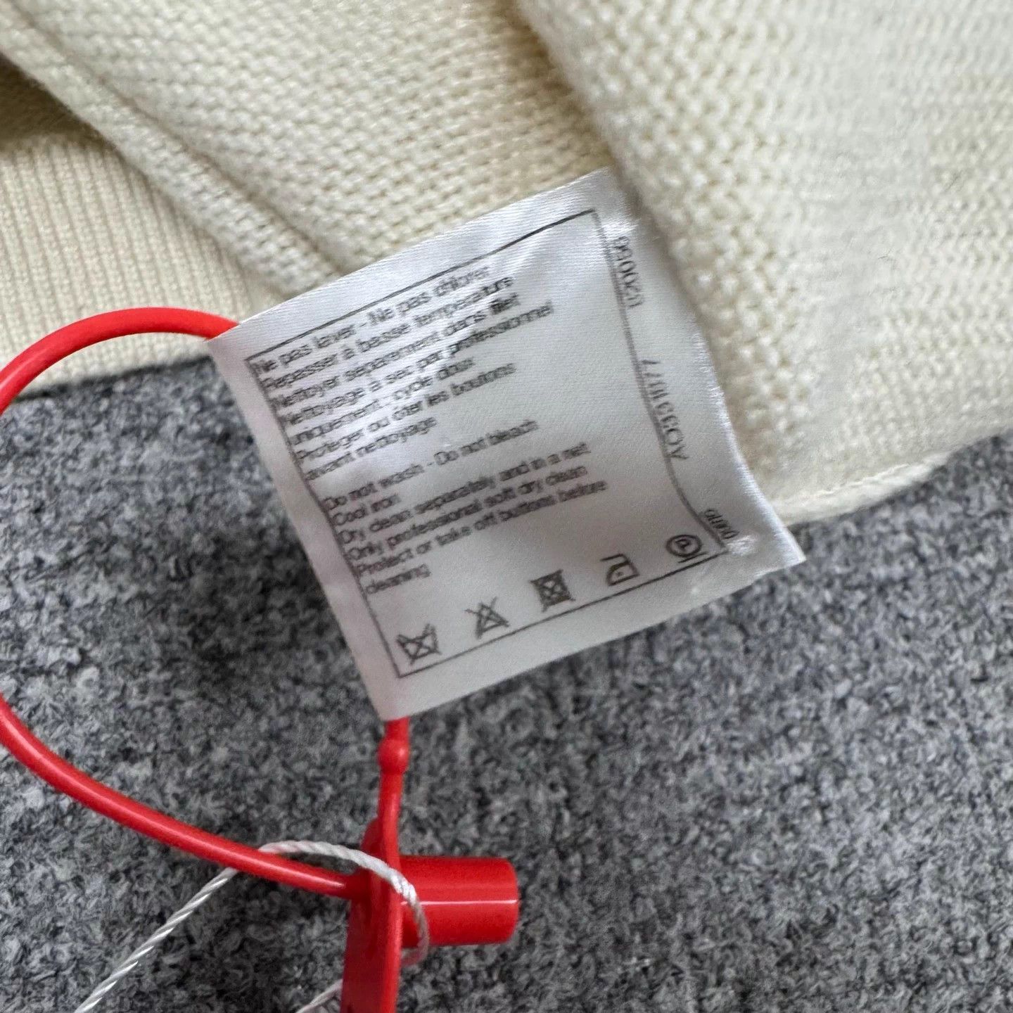 Chanel Chanel Cashmere Knit Cardigan 42 99 New Size M / US 6-8 / IT 42-44 - 6 Thumbnail
