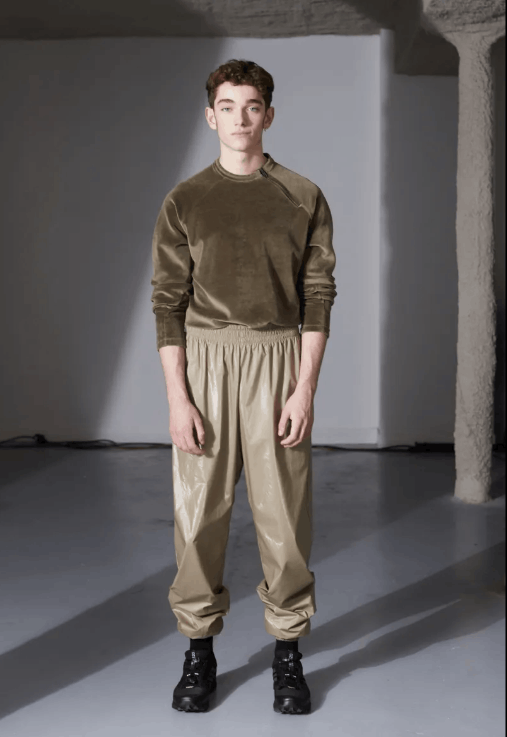 GmbH GmBH Gold Reflective Jogging Pants Size US 30 / EU 46 - 1 Thumbnail