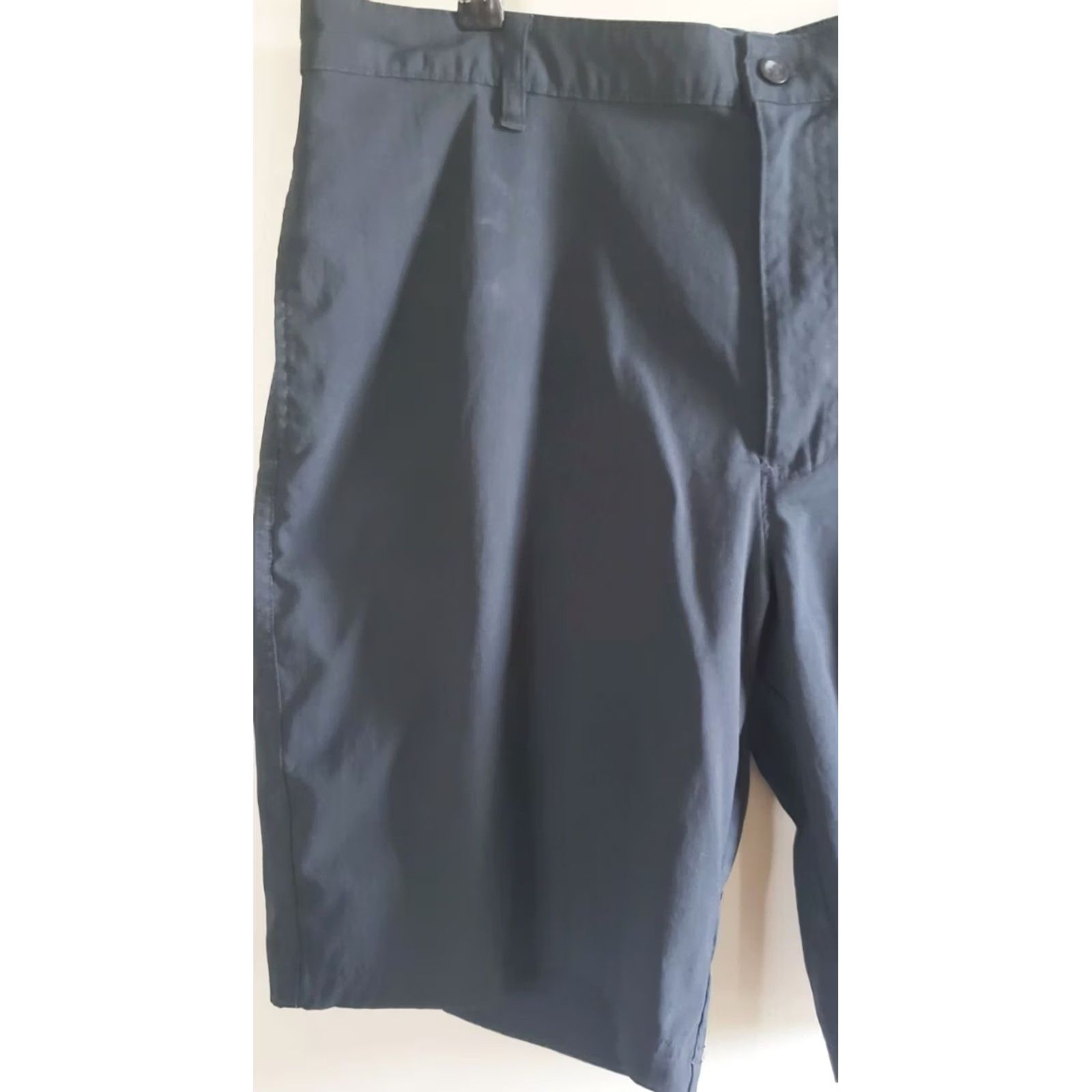 Champion Champion C9 Golf Chino Shorts Men 36 Black Stretch Activewear Standard Fit Size US 36 / EU 52 - 3 Thumbnail