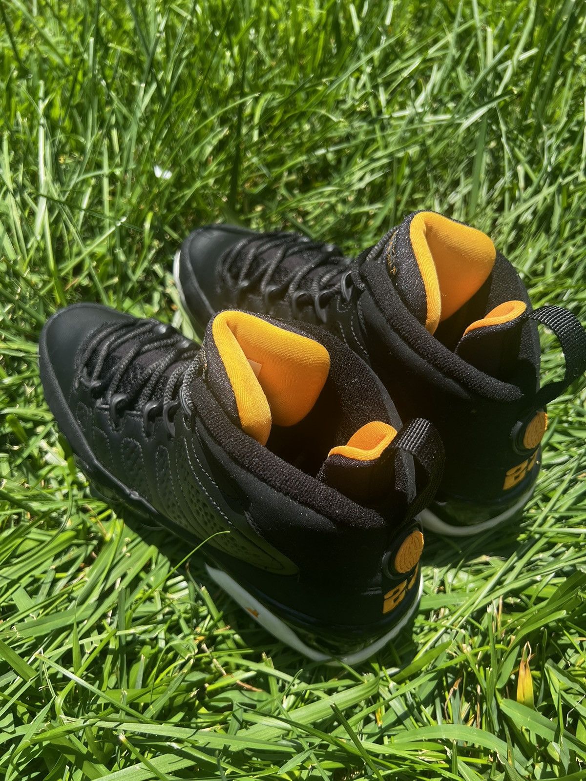 Jordan Brand CLEAN Air Jordan 9 size 7 Mens Citrus 2010 Retro shoes Size US 7 / EU 40 - 7 Thumbnail