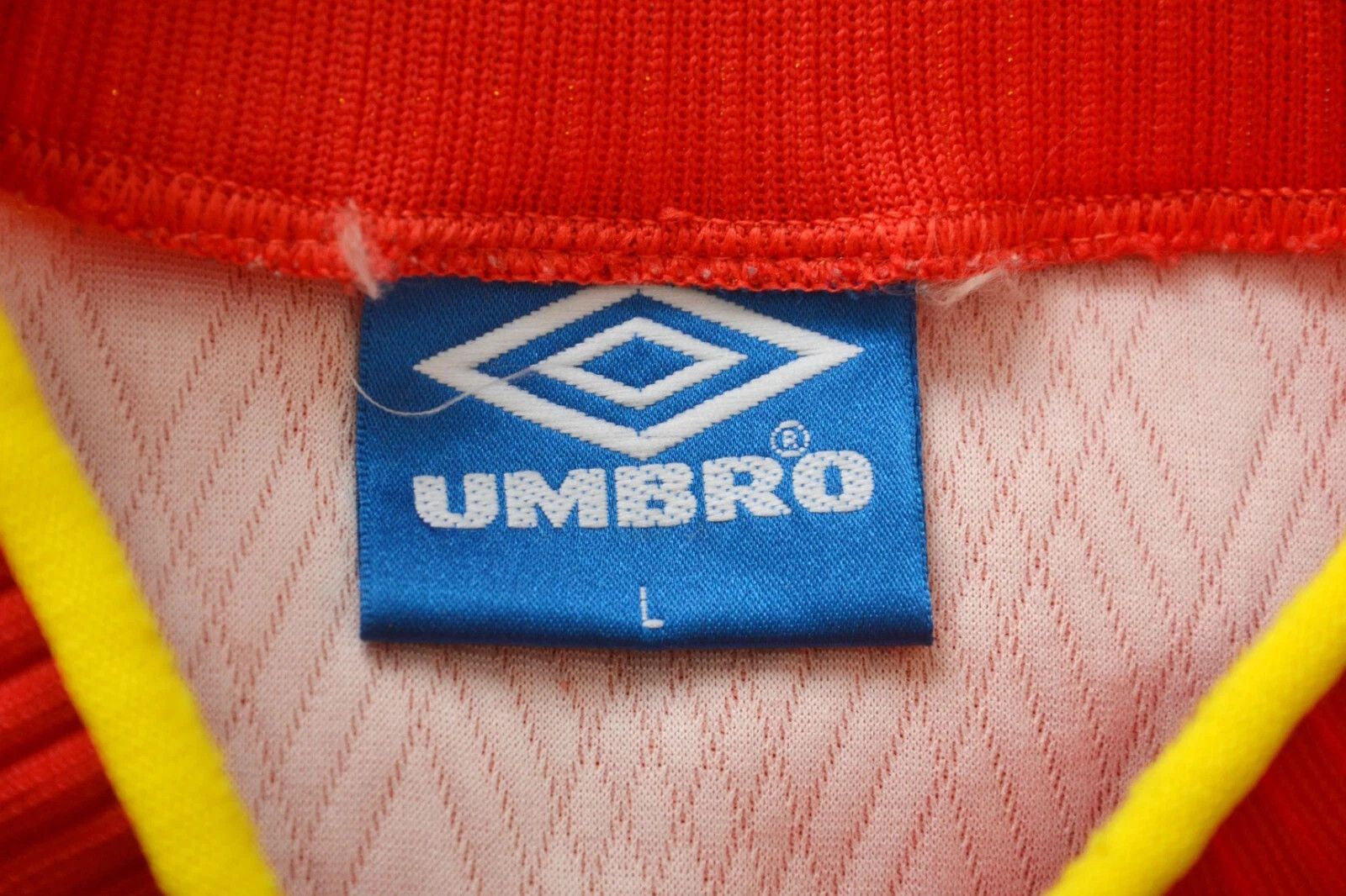 Umbro ENGLAND 1995/1996 GOALKEEPER FOOTBALL SHIRT UMBRO L Size US L / EU 52-54 / 3 - 5 Thumbnail