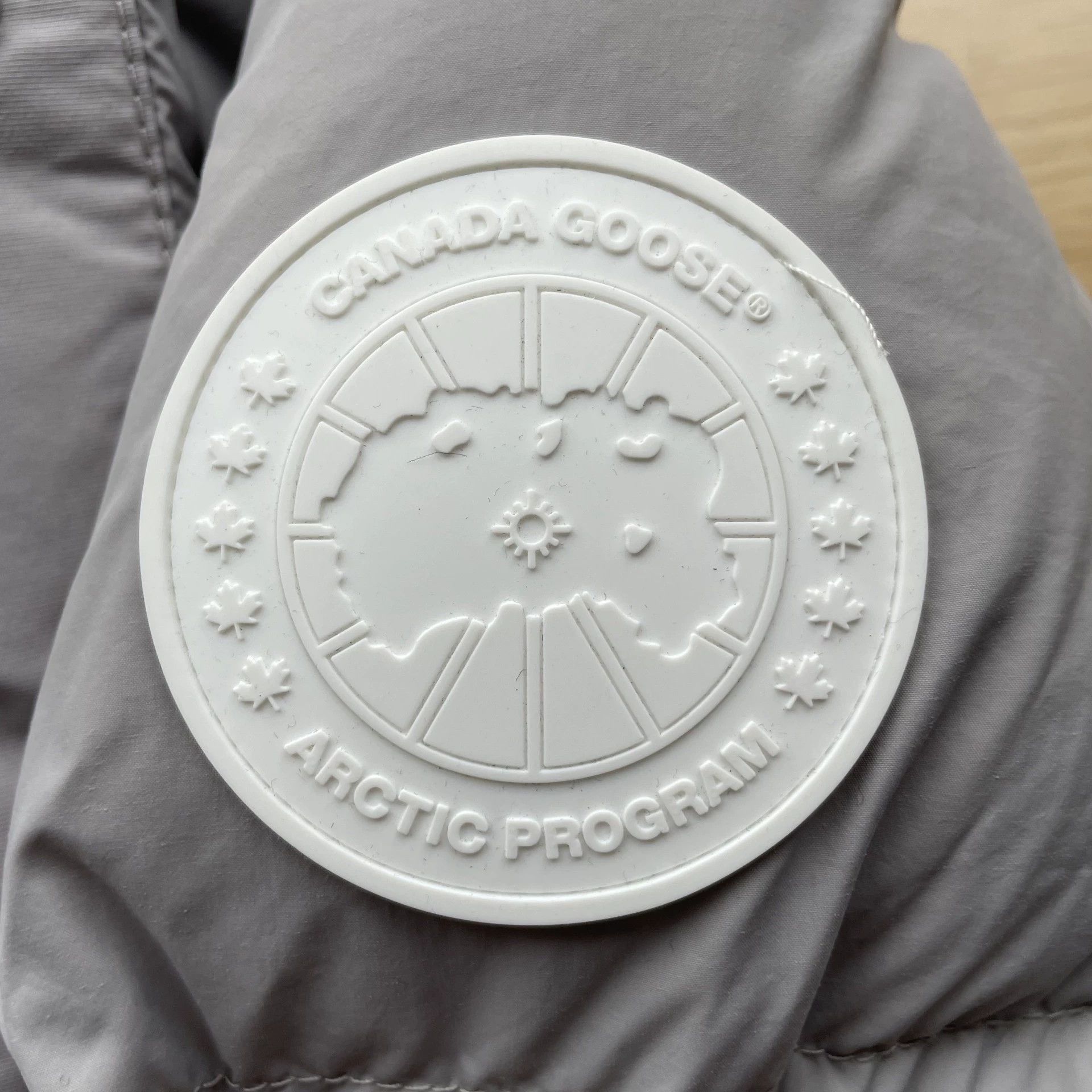 Canada Goose Canada Goose gray XS unisex short puffer stand collar WP Size US XS / EU 42 / 0 - 3 Thumbnail