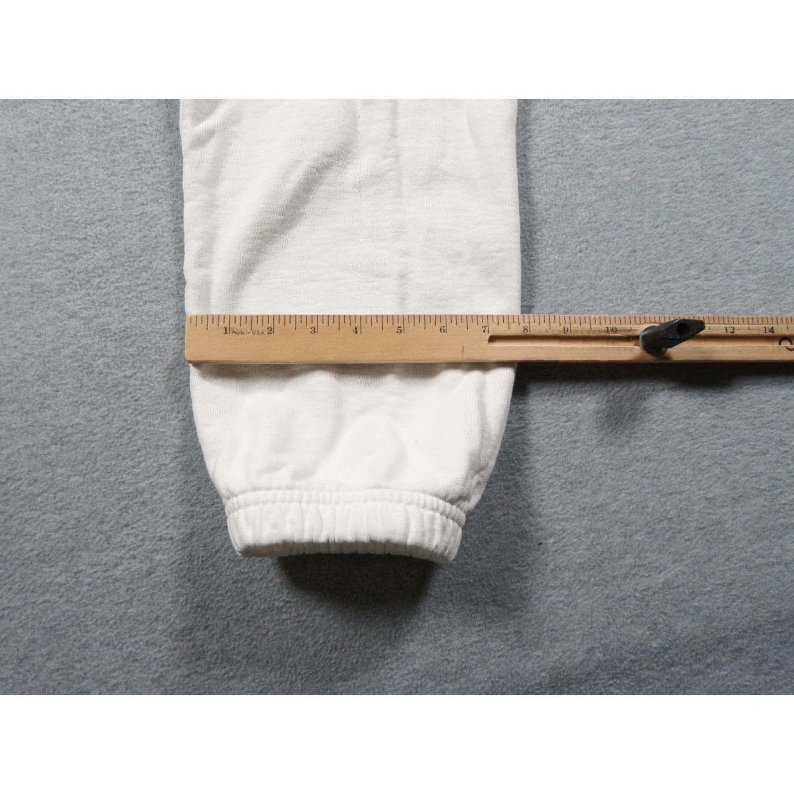 Sporty & Rich Sporty & Rich Pants Womens M White Sweatpants Fleece Lounge Comfort Regular Inseam 29 in Casual Travel READ* Mens Womens Boys Girls Size 32" / US 10 / IT 46 - 7 Thumbnail