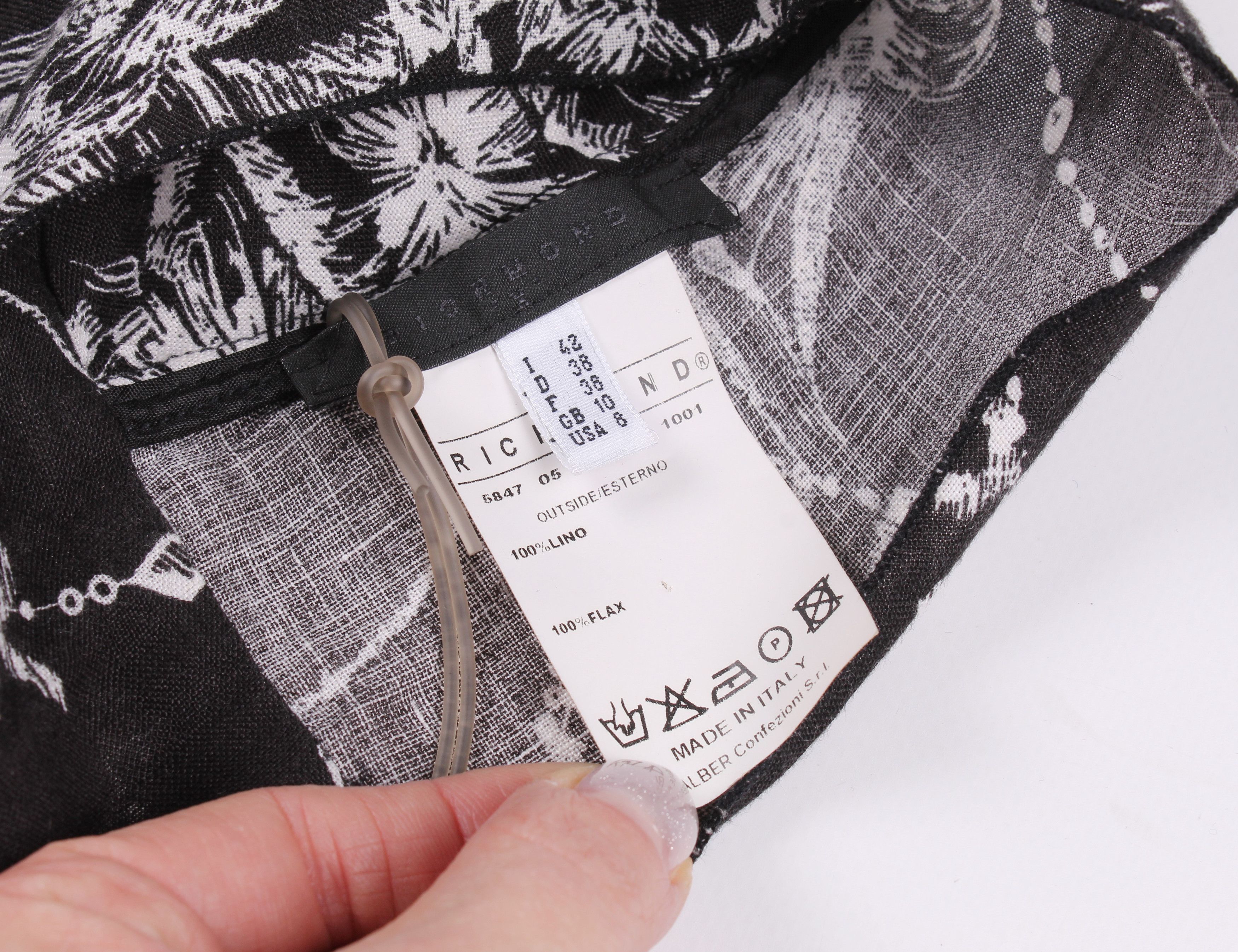 John Richmond Vintage John Richmond Y2K Printed Top With Ties Size M / US 6-8 / IT 42-44 - 8 Thumbnail