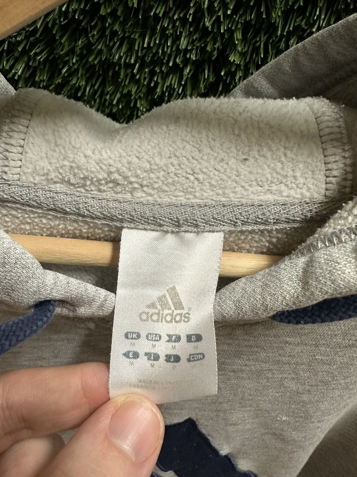 Adidas Adidas Logo Hoodie Medium Size US M / EU 48-50 / 2 - 3 Thumbnail