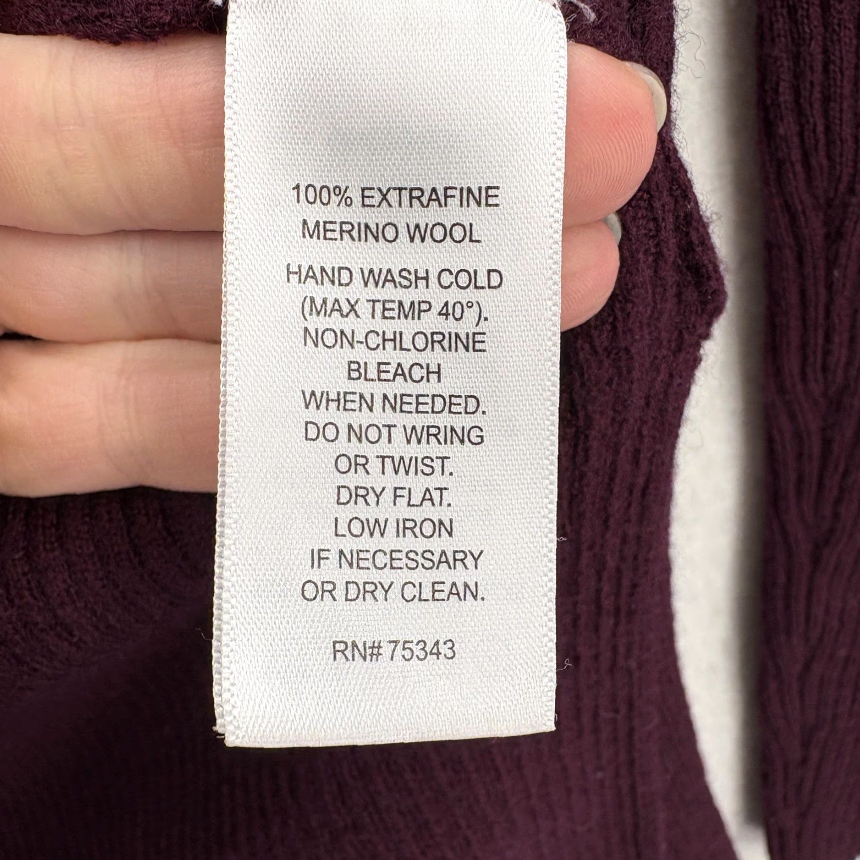 Vintage Max Studio Cardigan Sweater Womens Small Purple 100% Merino Wool Open Front Cozy V-Neck Knit Solid Regular Fall Casual Mens Womens Girls Boys Size S / US 4 / IT 40 - 5 Thumbnail