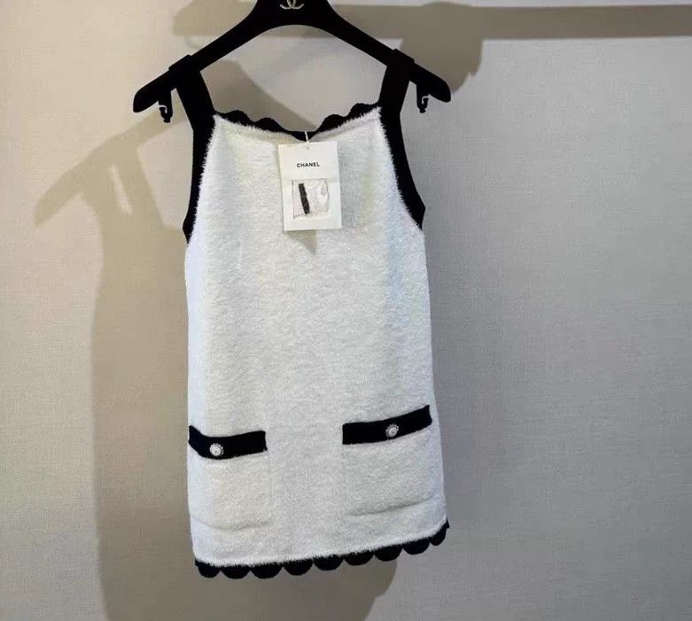 Chanel Chanel terry tank top 38 unworn Size S / US 4 / IT 40 - 1 Thumbnail