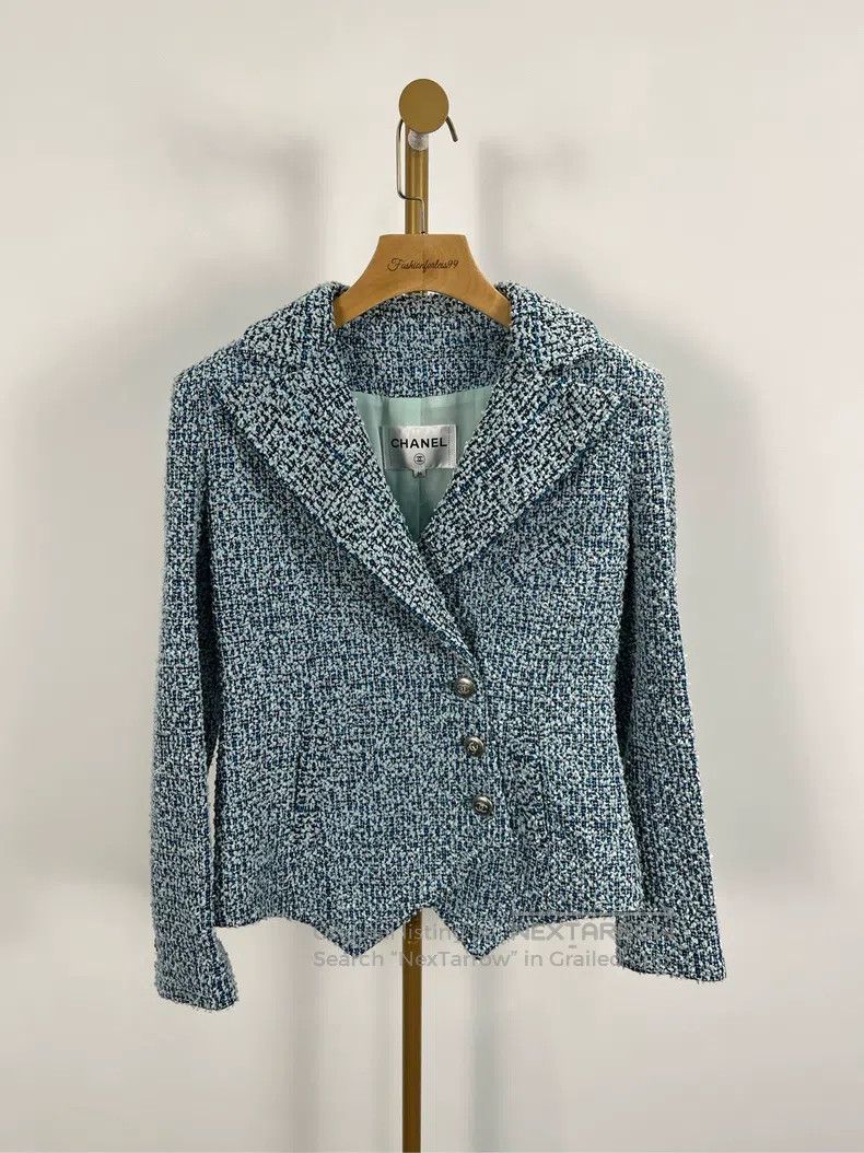 Chanel Chanel Blue tweed metal buckle logo jacket Size XS / US 0-2 / IT 36-38 - 1 Thumbnail