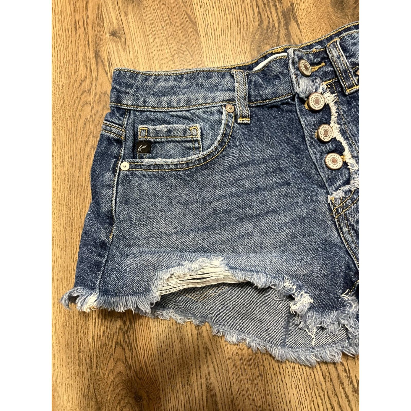 Vintage KanCan Shorts Women S Blue Denim Frayed Hem Button Fly Casual Modern 2.0 in. Inseam Regular Size 28" / US 6 / IT 42 - 3 Thumbnail