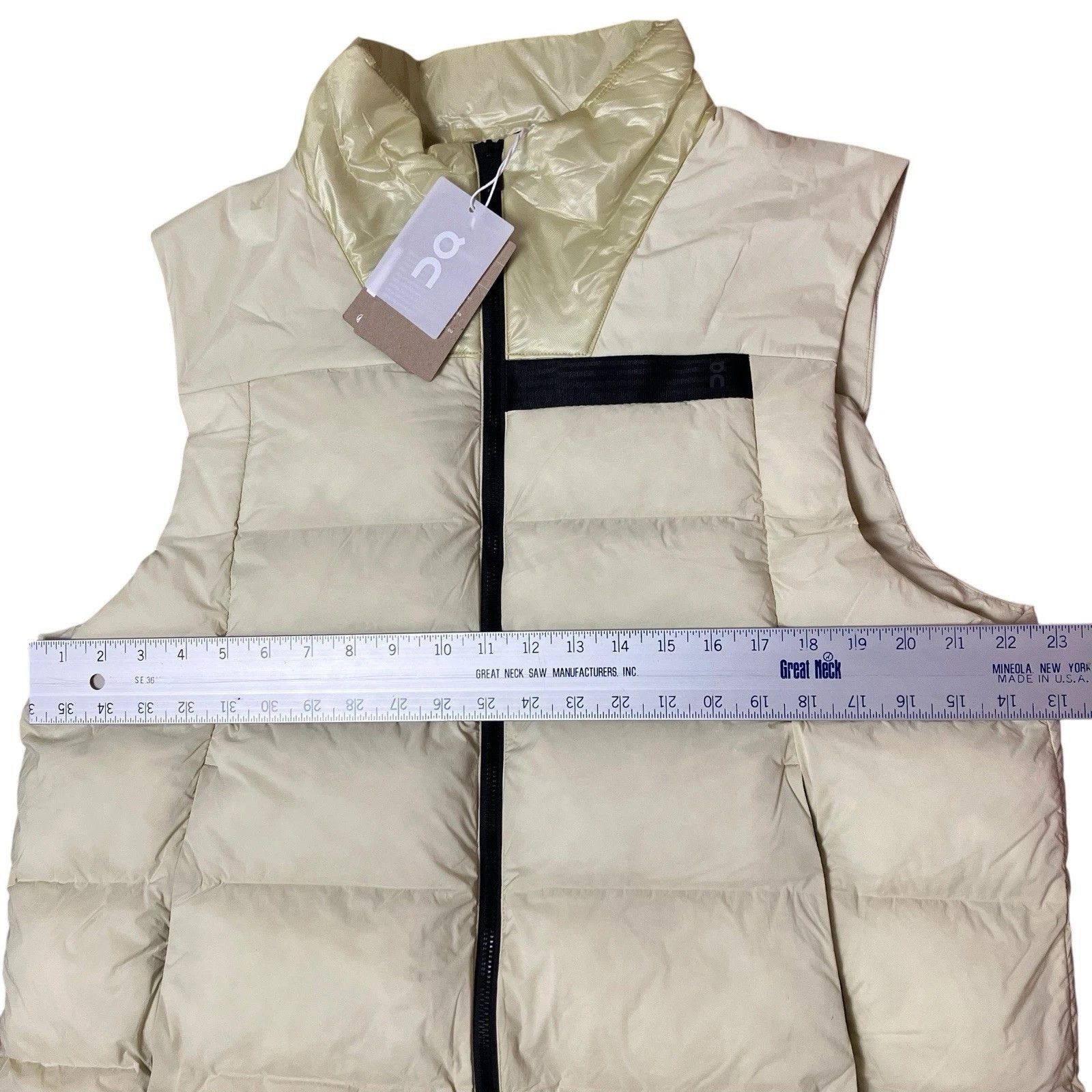On On Running Challenger Vest Mens L Yellow Size US L / EU 52-54 / 3 - 14 Thumbnail