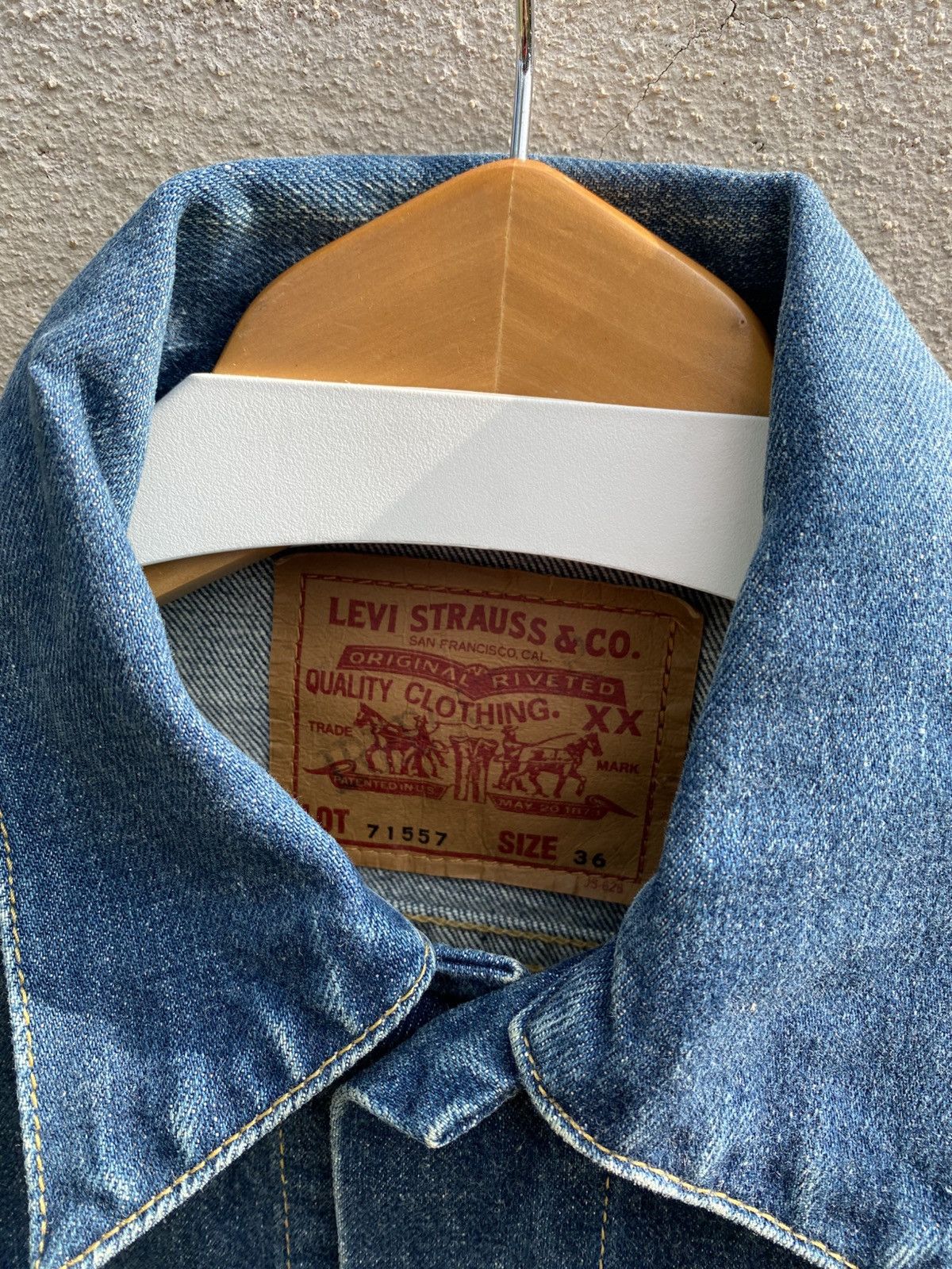 Levi's × Levi's Vintage Clothing × Vintage size 36 vintage levi's 71557 big E trucker denime big E Size US S / EU 44-46 / 1 - 3 Thumbnail
