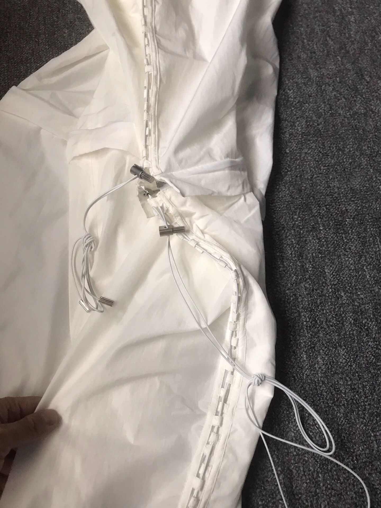 Salvatore Ferragamo Ferragamo Runway White Tech Detachable Elastic Waist Pants Size US 32 / EU 48 - 3 Thumbnail