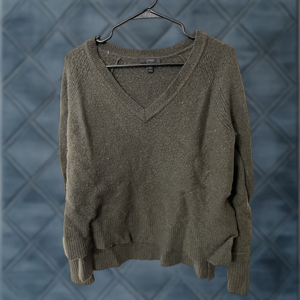 J.Crew VINTAGE J.CREW Sweater Shirt Womens Medium Green Long Sleeve Pullover Wool Blend V-Neck All Seasons Mens? Girls? Wait. Size M / US 6-8 / IT 42-44 - 1 Thumbnail